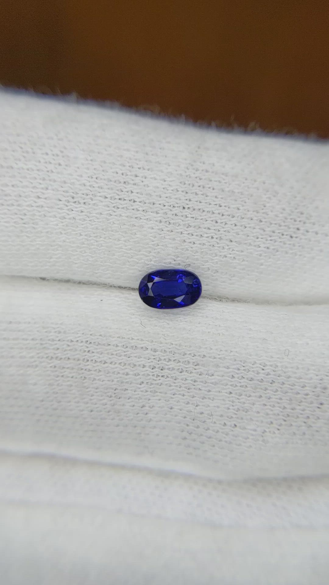 0.49 Ct. Blue Sapphire from Ceylon (Sri Lanka) Size Video