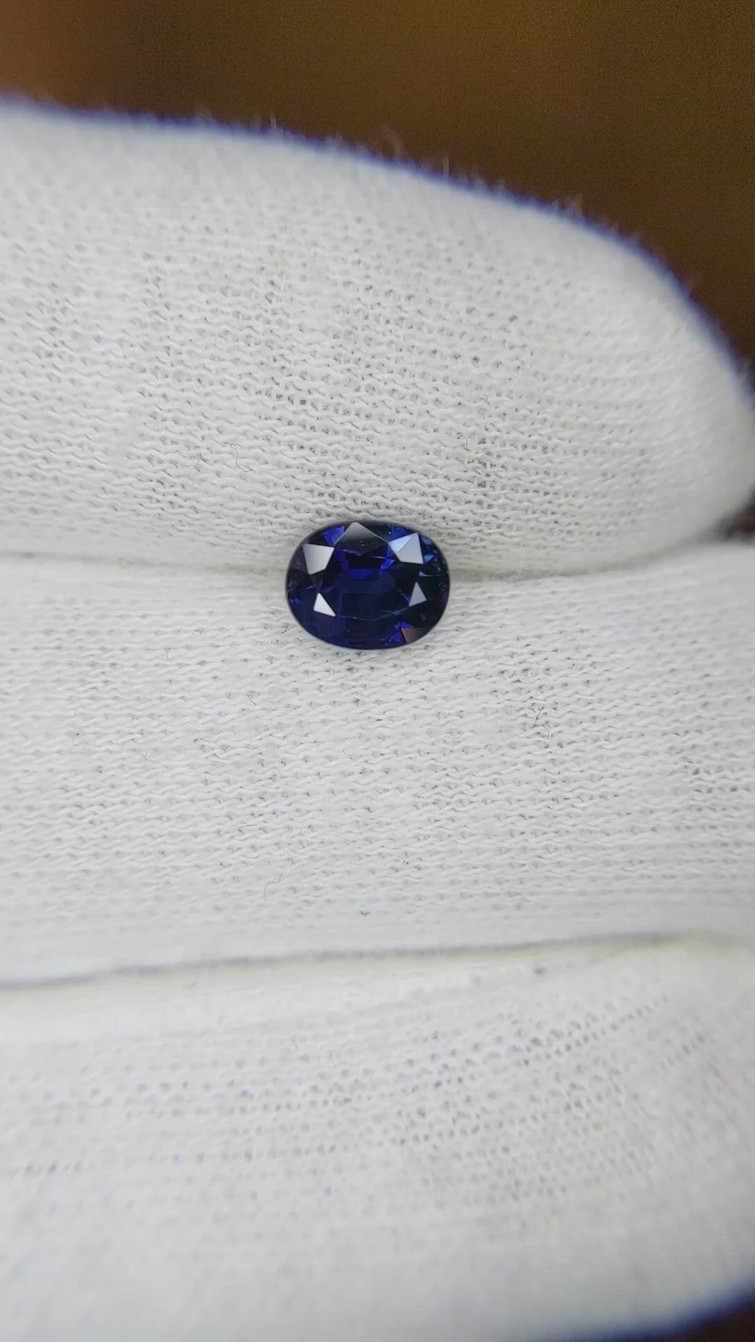0.96 Ct. Blue Sapphire from Ceylon (Sri Lanka) Size Video