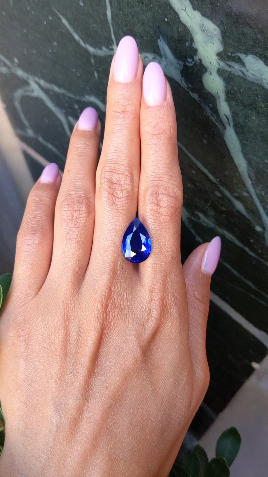10.15 Ct. Blue Sapphire from Ceylon (Sri Lanka) Size Video