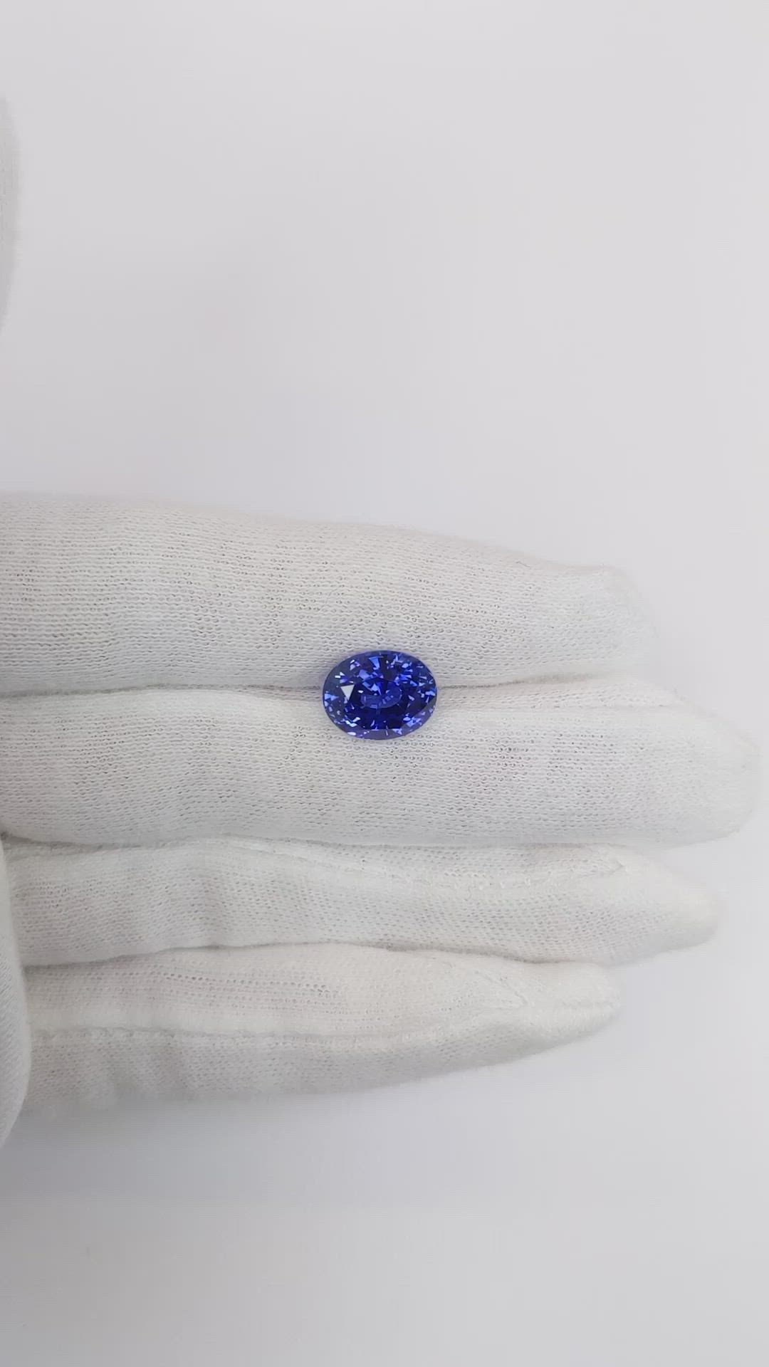 5.48 Ct. Blue Sapphire from Ceylon (Sri Lanka) Size Video