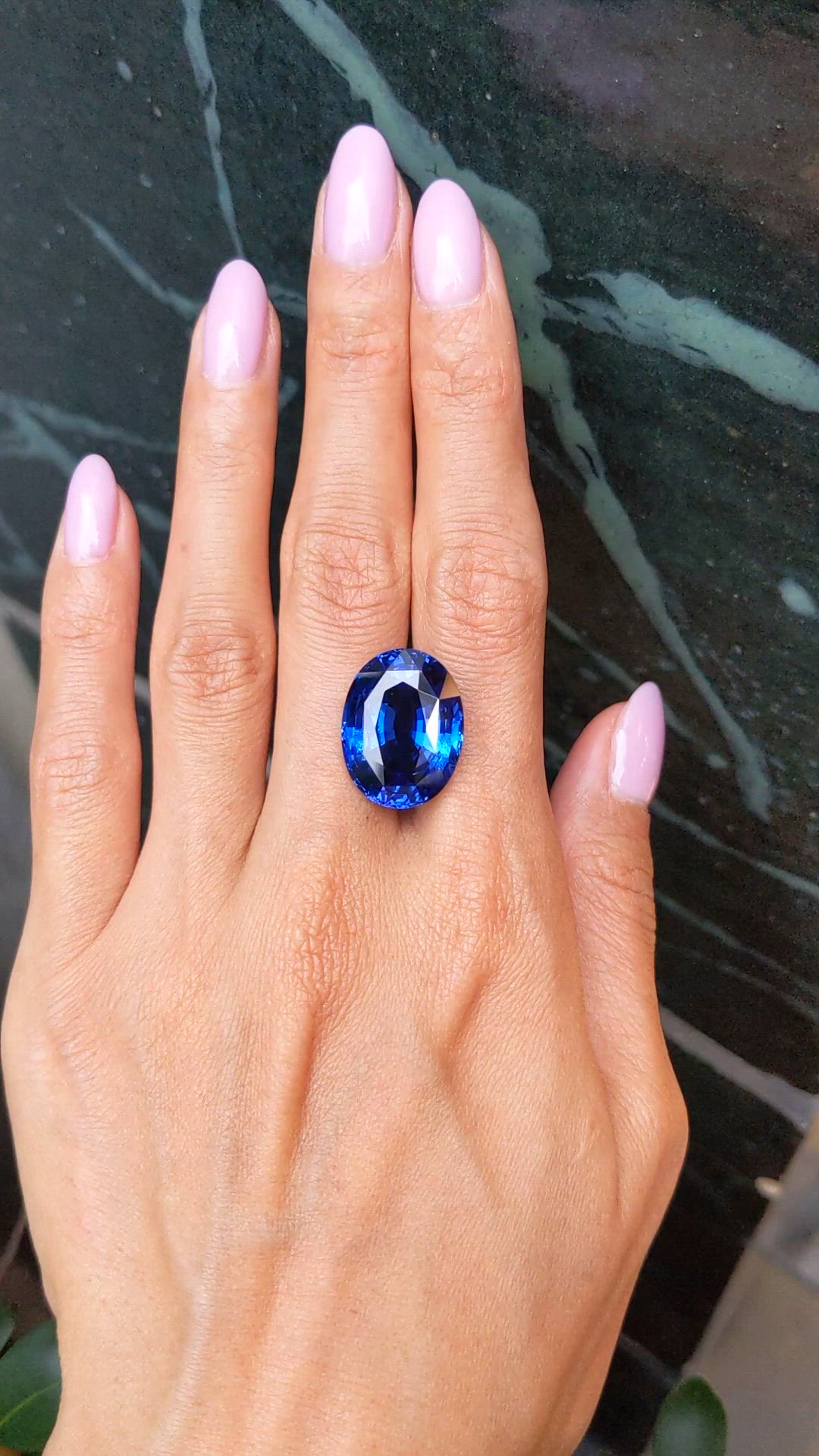 25.11 Ct. Blue Sapphire from Ceylon (Sri Lanka) Size Video
