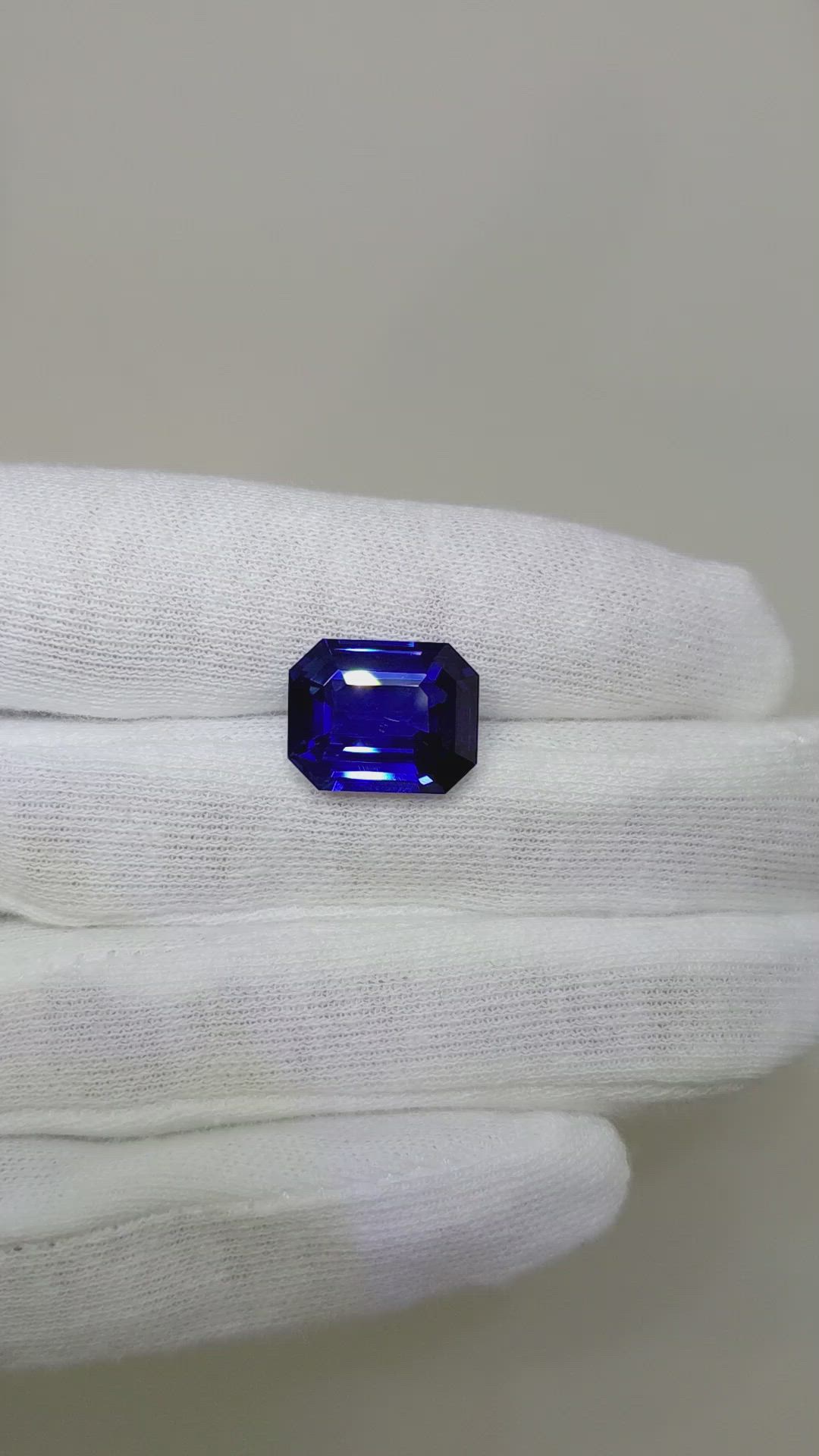 10.06 Ct. Blue Sapphire from Ceylon (Sri Lanka) Size Video