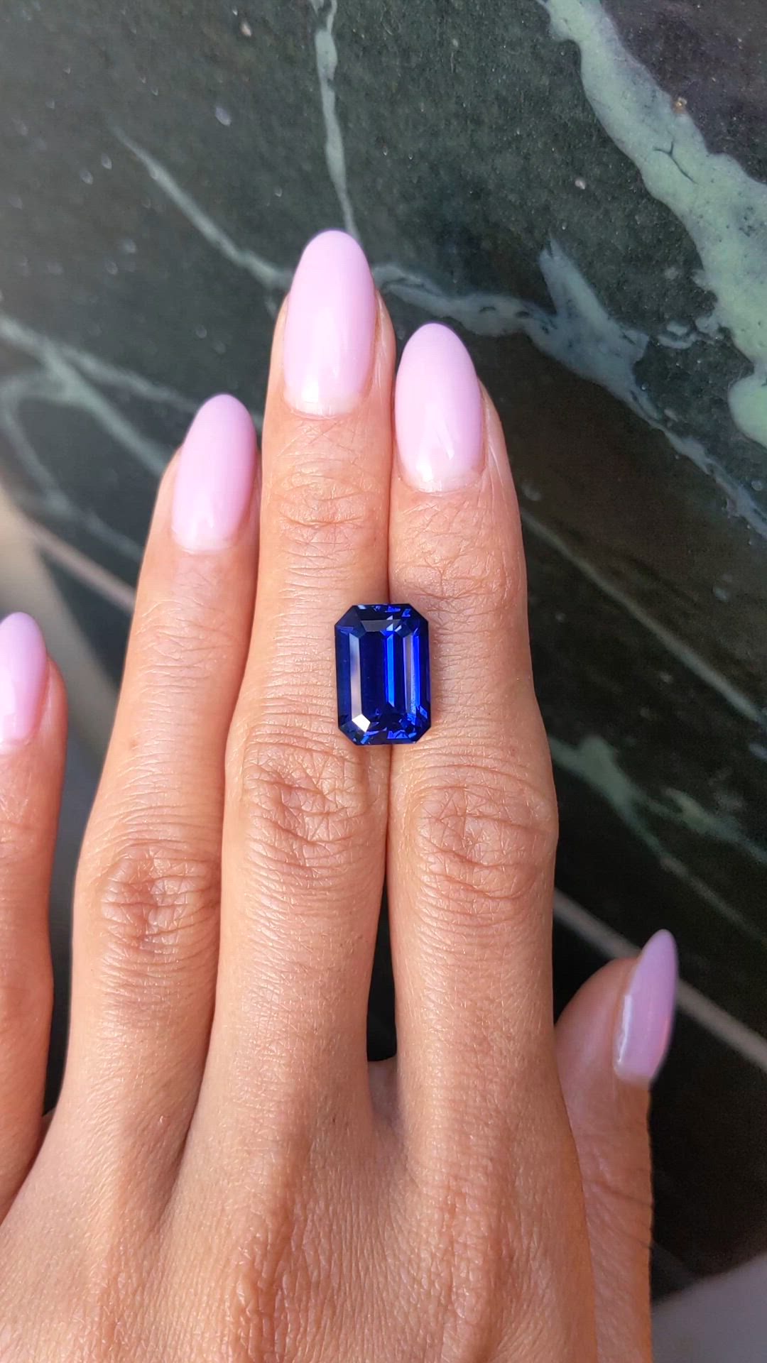 10.47 Ct. Blue Sapphire from Ceylon (Sri Lanka) Size Video