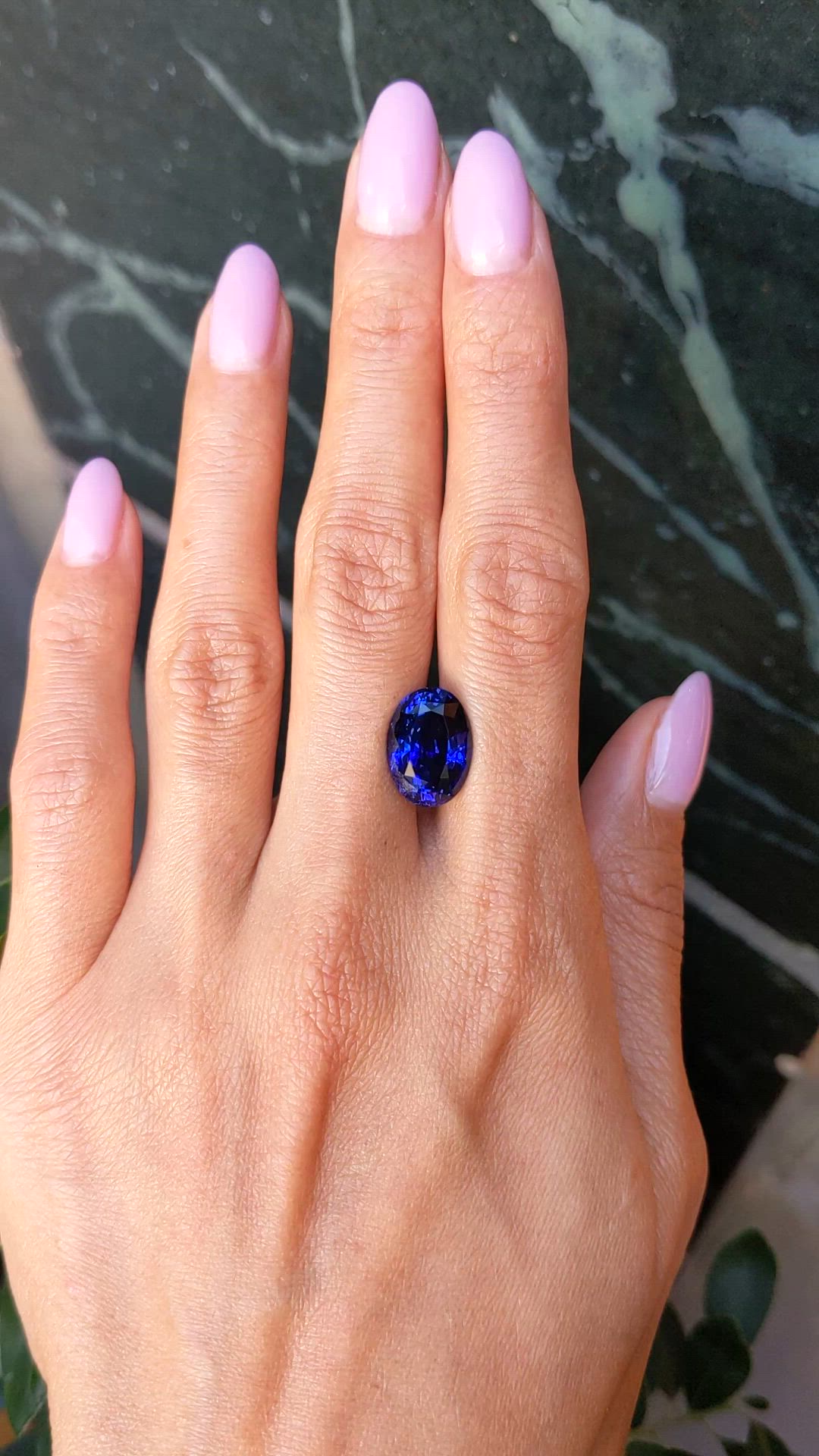 9.07 Ct. Blue Sapphire from Ceylon (Sri Lanka) Size Video