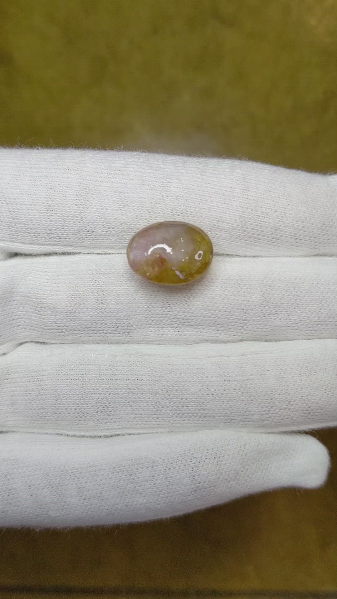 13.75 Ct. Yellowish Brown Cabochon Sapphire from Ceylon (Sri Lanka) Size Video