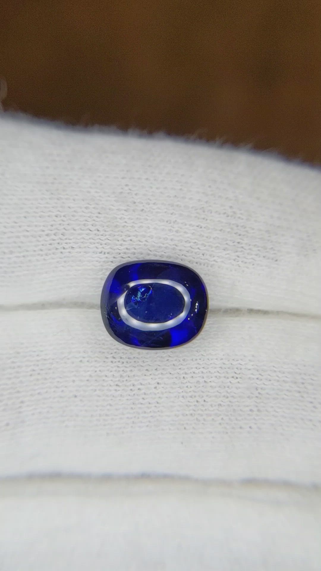 4.55 Ct. Blue Cabochon Sapphire from Ceylon (Sri Lanka) Size Video