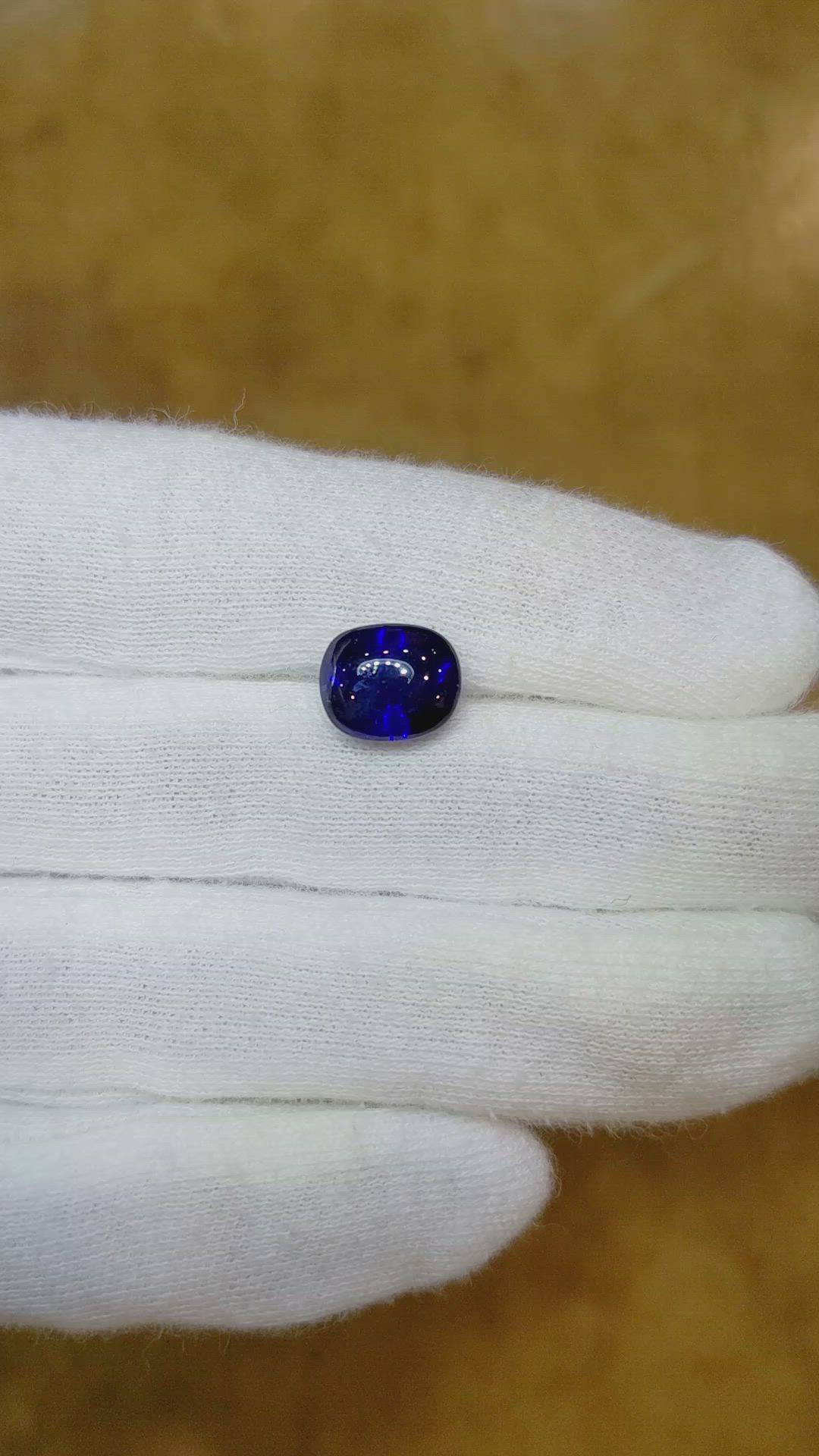 4.55 Ct. Blue Cabochon Sapphire from Ceylon (Sri Lanka) Size Video