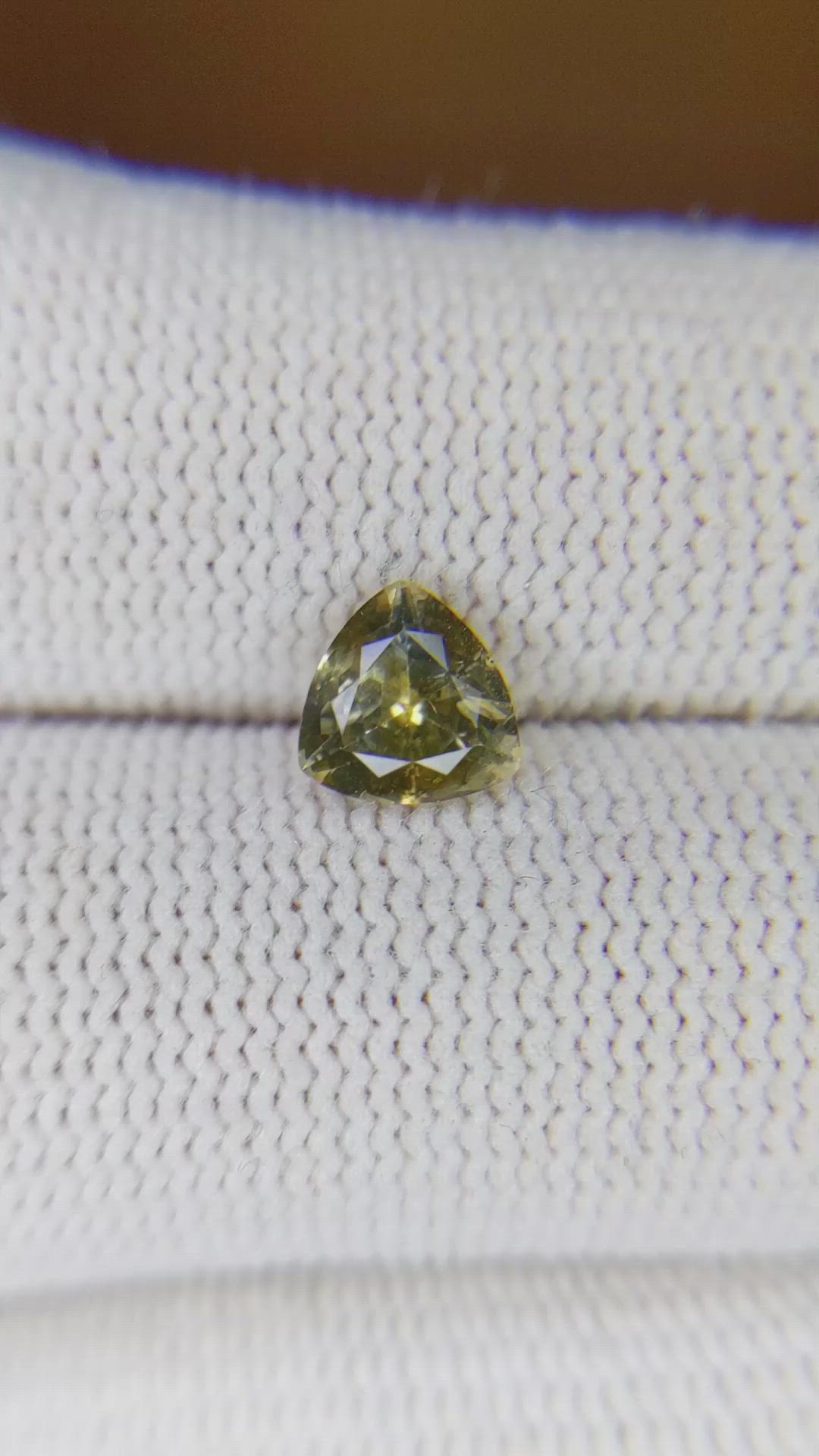 1.05 Ct. Bi Color Sapphire from Montana Size Video