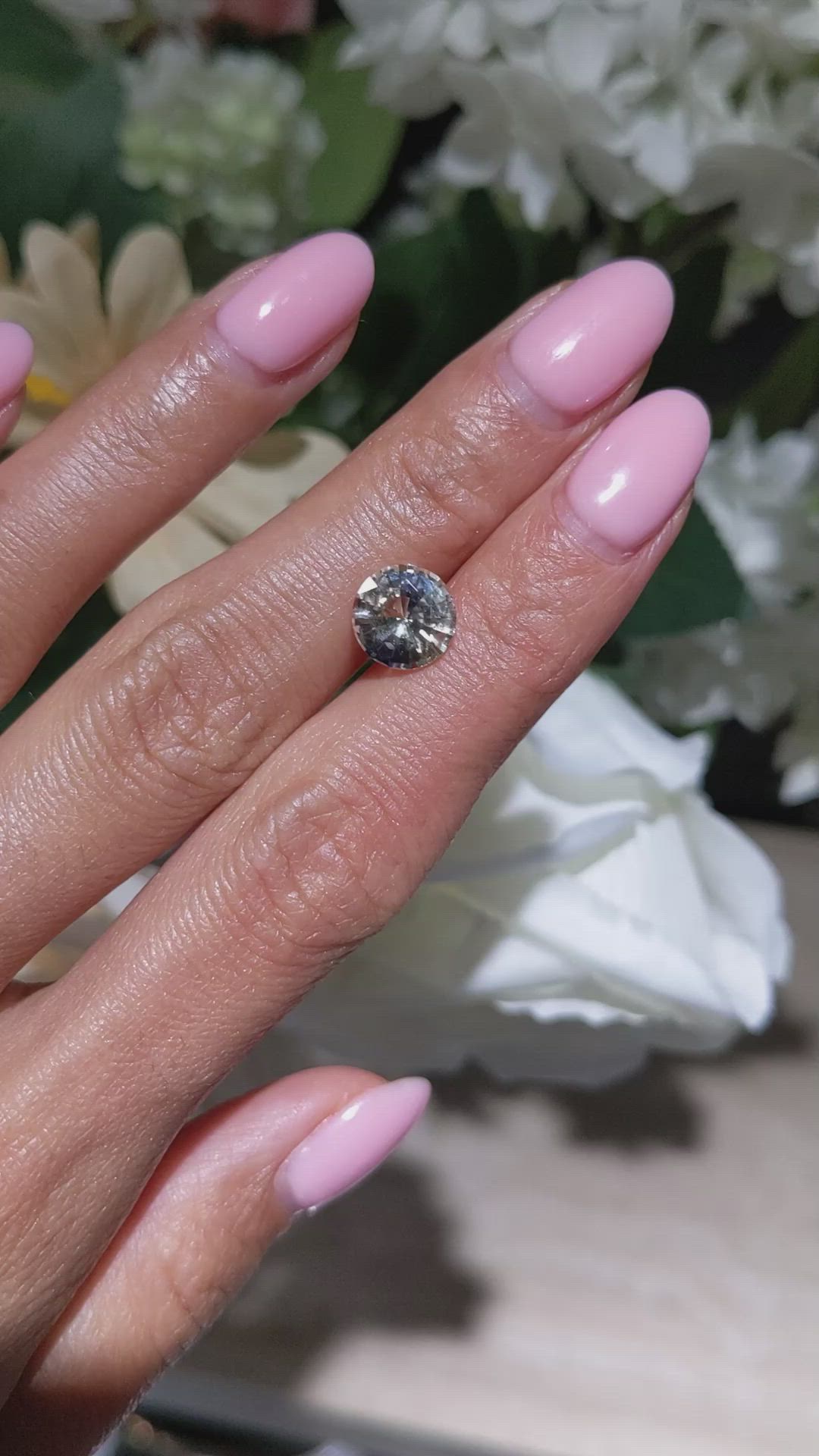 2.76 Ct. Bi Color / Parti Sapphire from Ceylon (Sri Lanka) Size Video