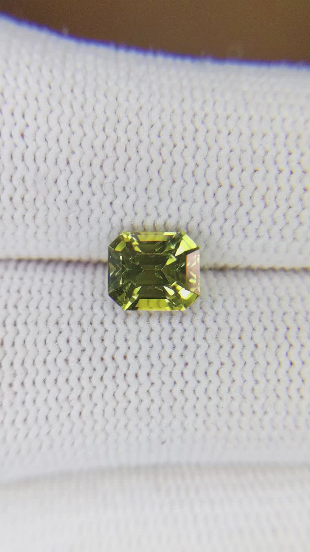 1.73 Ct. Bi Color Sapphire from Ceylon (Sri Lanka) Size Video