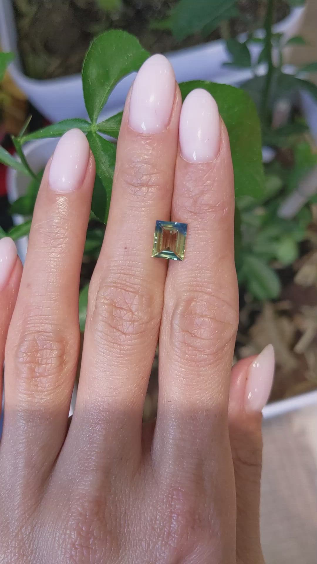 2.08 Ct. Bi Color Sapphire from Ceylon (Sri Lanka) Size Video