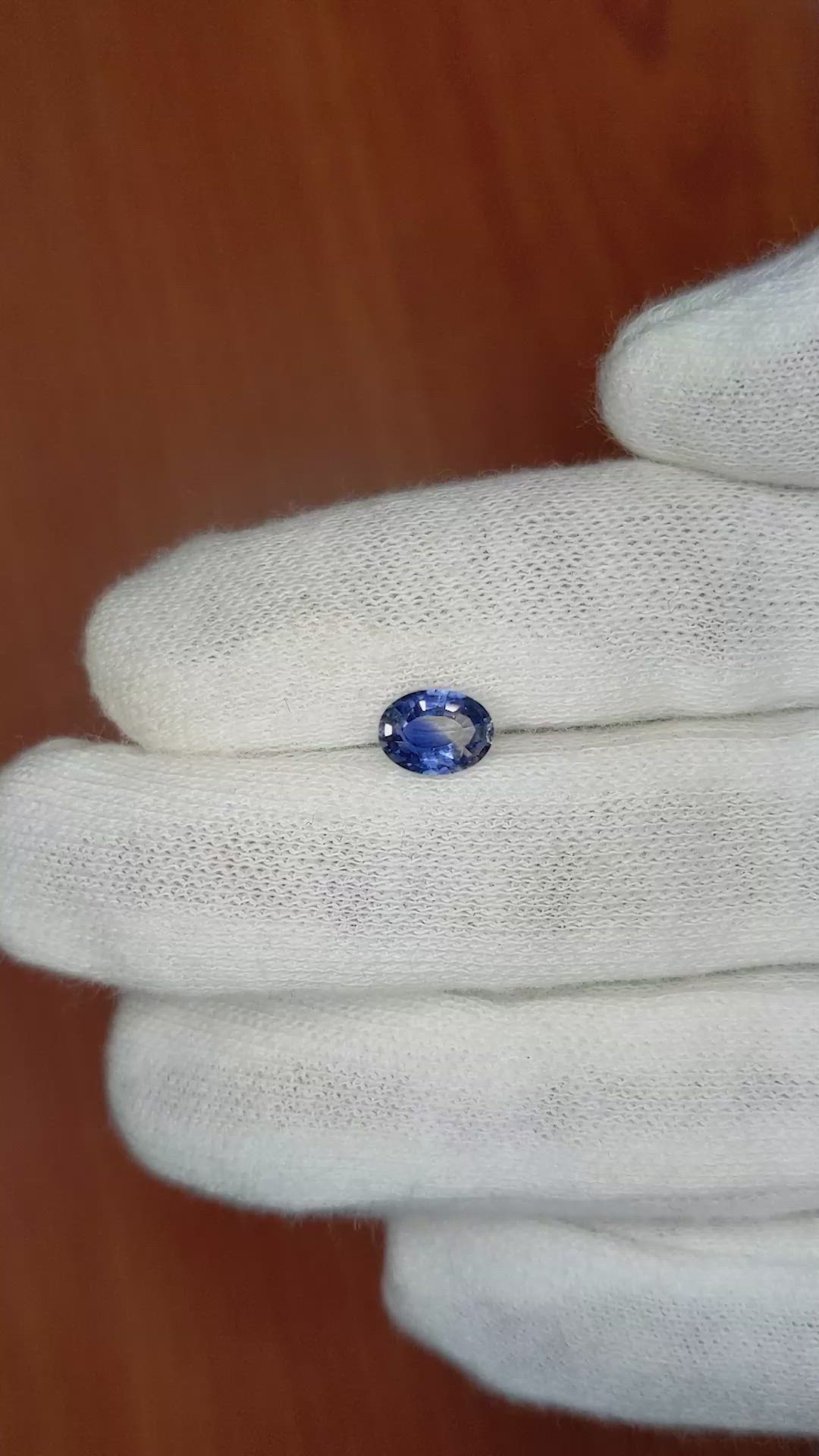 0.96 Ct. Bi Color Sapphire from Ceylon (Sri Lanka) Size Video