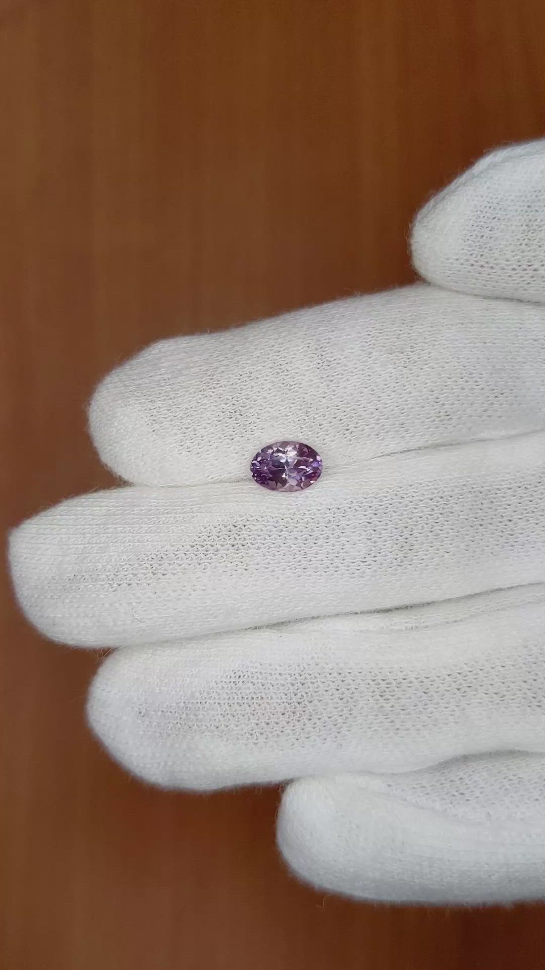 0.90 Ct. Bi Color Sapphire from Ceylon (Sri Lanka) Size Video