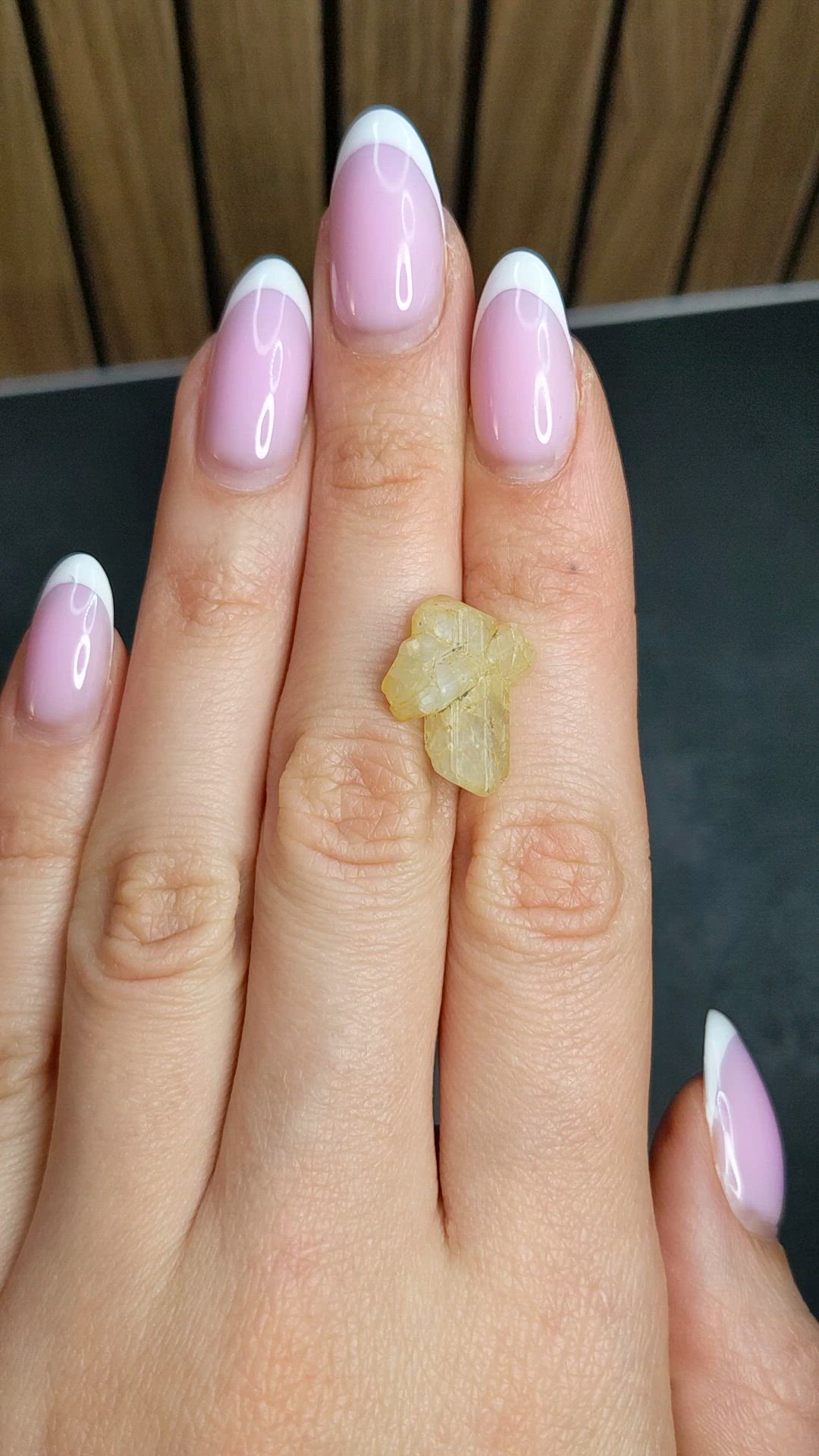 13.35 Ct. Yellow Rough Sapphire from Ceylon (Sri Lanka) Size Video