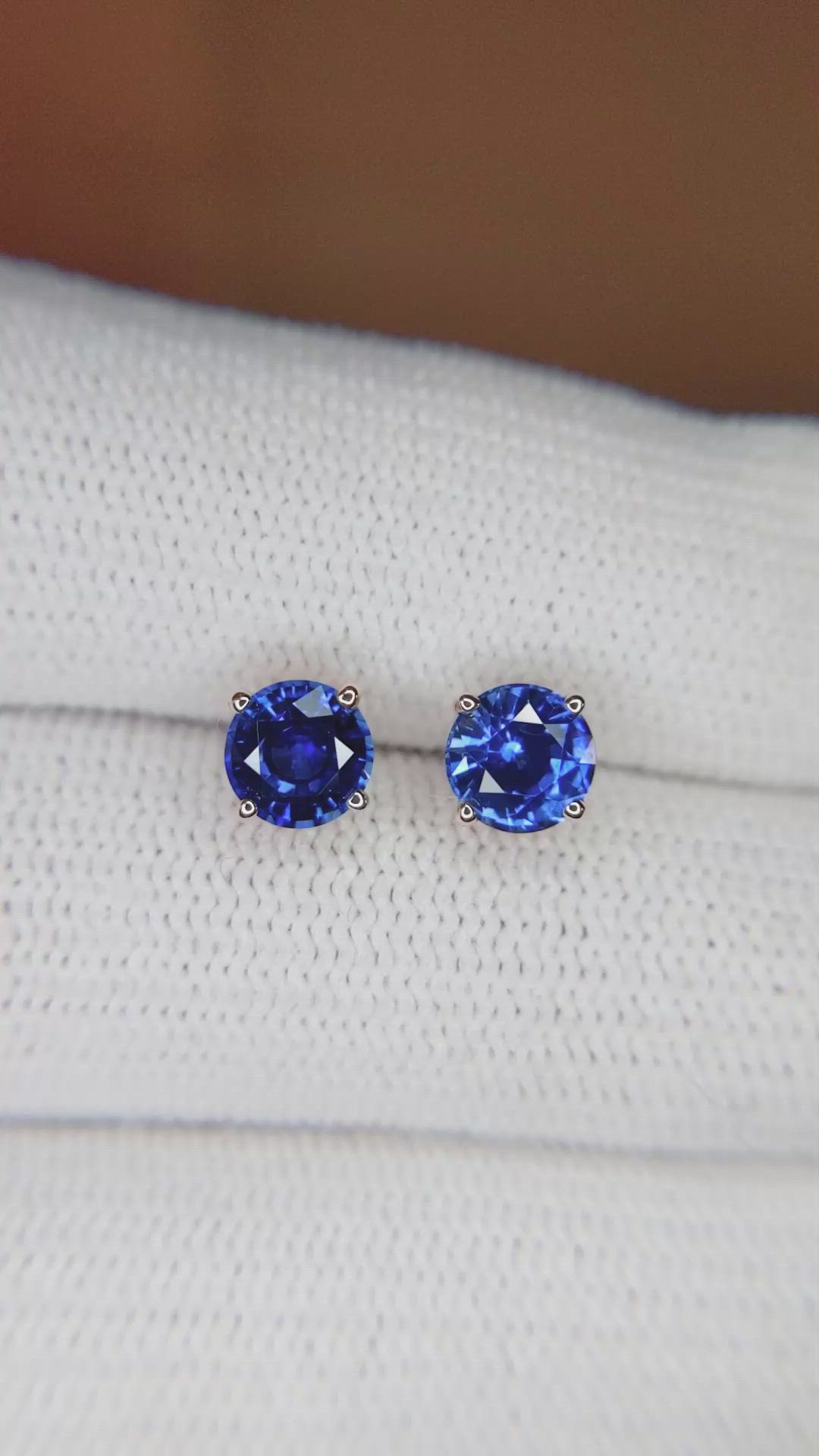 1.58 Ct.Tw. Blue Sapphire Studs Earrings, 14K Yellow Gold Size Video