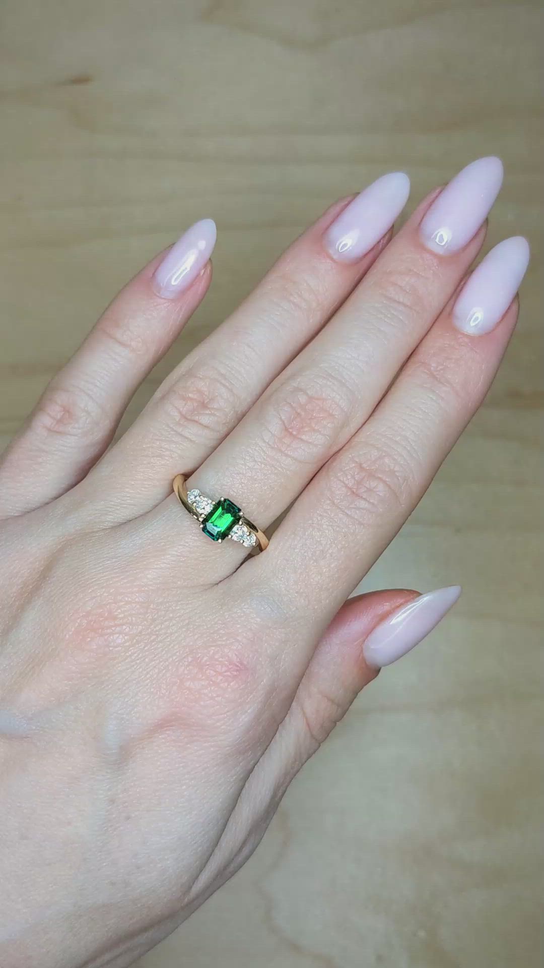 1.14 Ct. Green Sapphire and Lab Grown Diamond Accent Stones Ring, 14K Yellow Gold Size Video