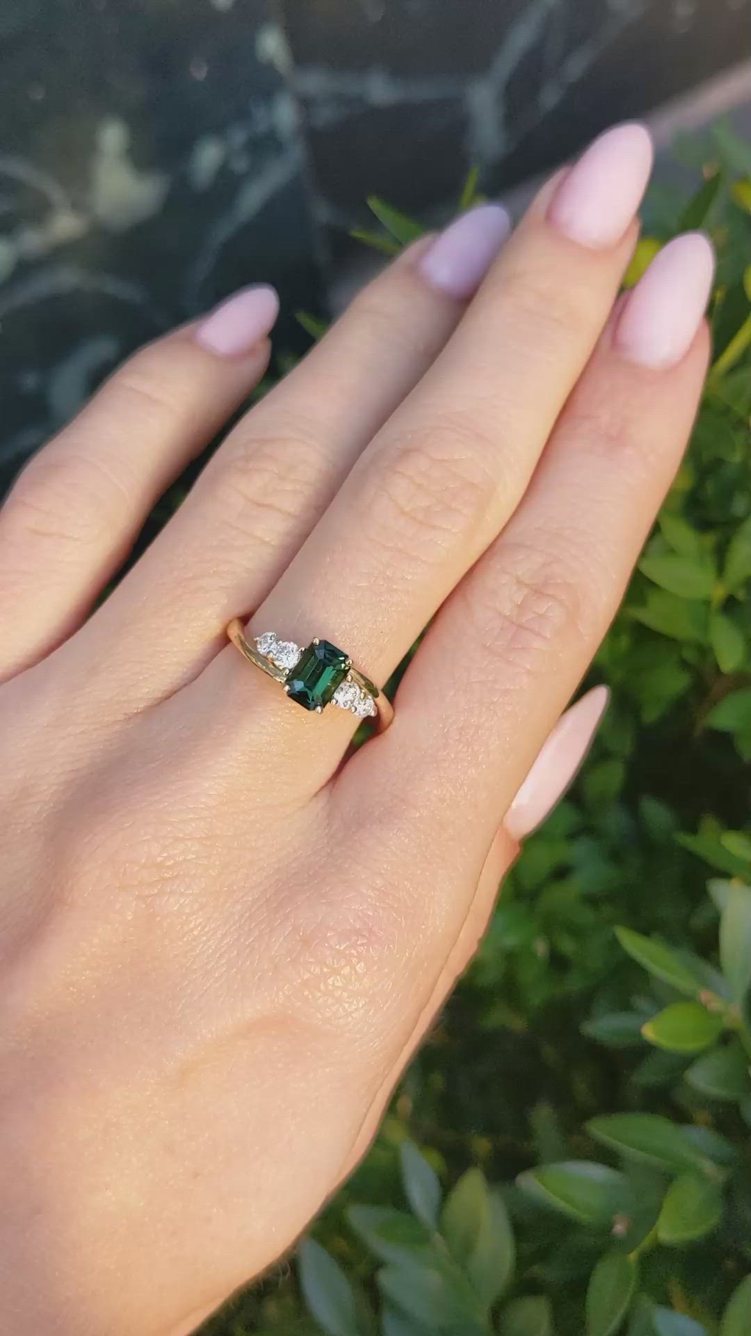 1.14 Ct. Green Sapphire and Lab Grown Diamond Accent Stones Ring, 14K Yellow Gold Size Video