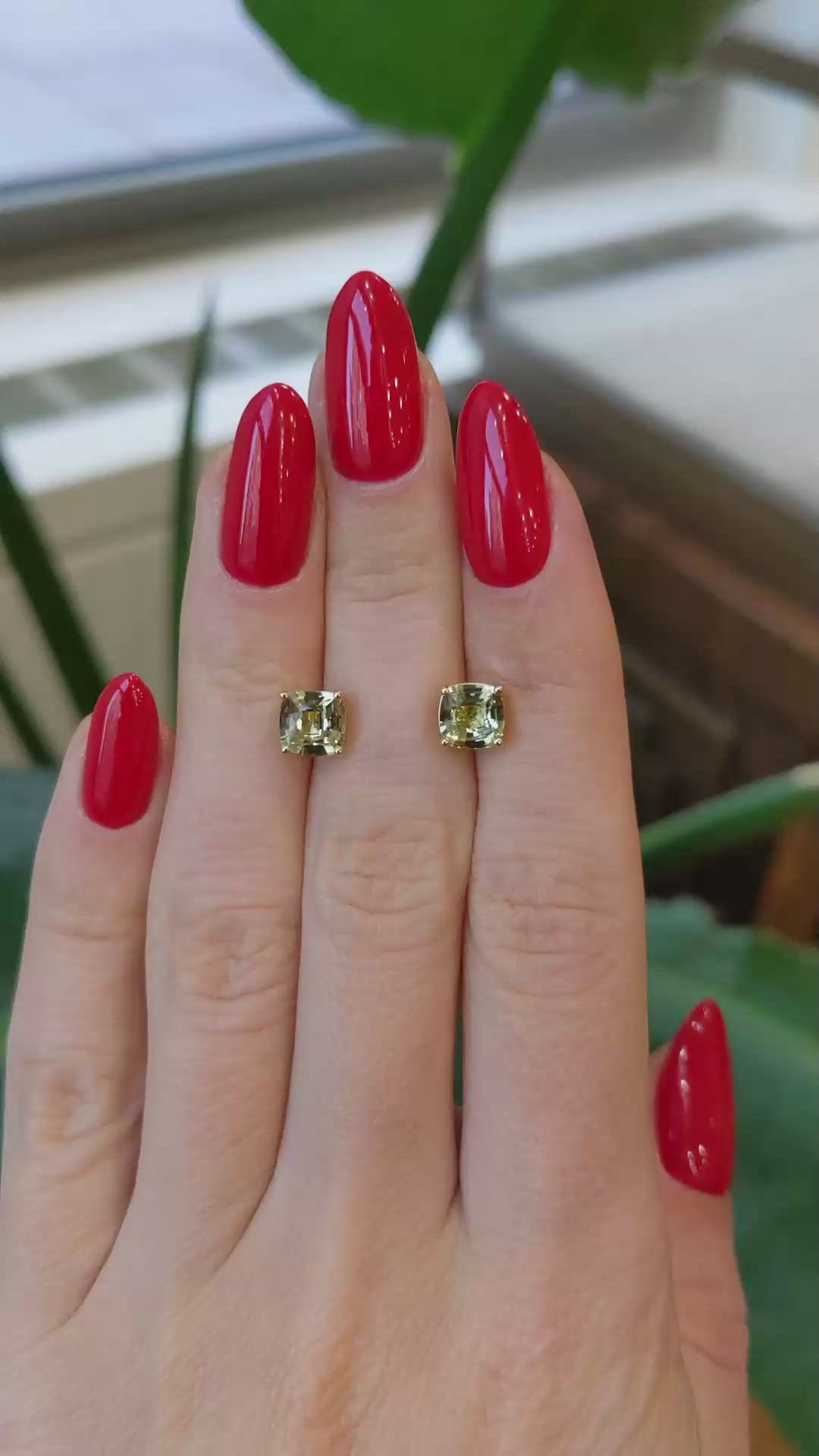 2.08&nbsp;Ct.Tw.Total Carat Weight Green Sapphire Studs Earrings, 18K Yellow Gold Size Video