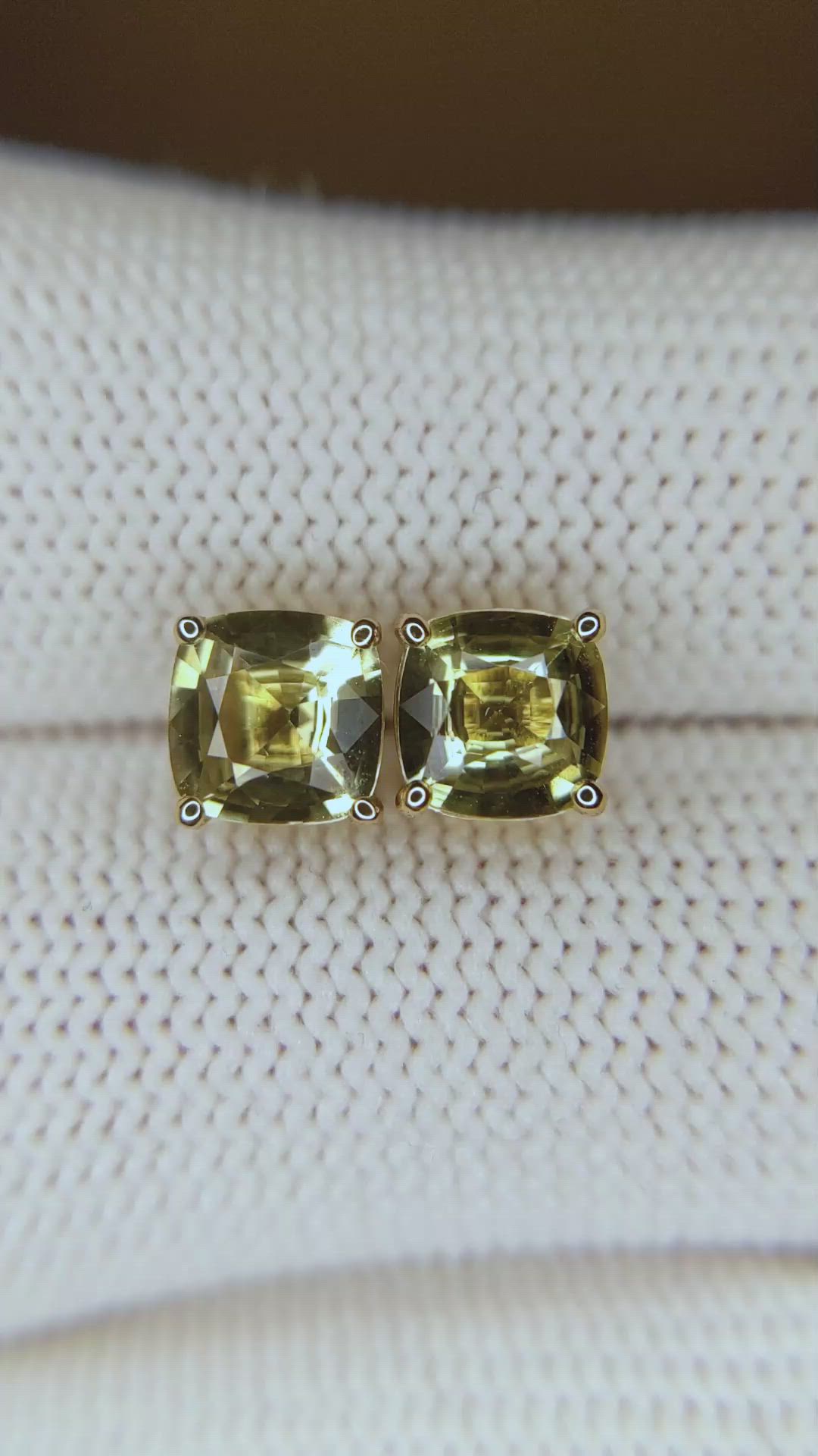2.08&nbsp;Ct.Tw.Total Carat Weight Green Sapphire Studs Earrings, 18K Yellow Gold Size Video