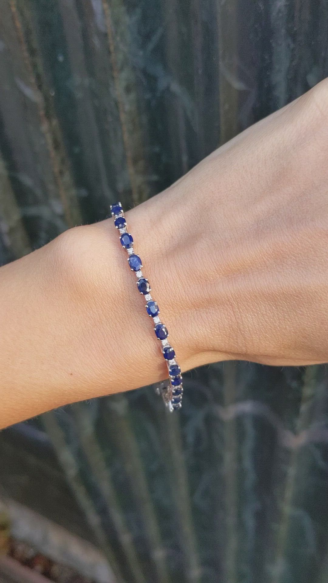 7.38&nbsp;Ct.Tw.Total Carat Weight Blue Sapphire and Natural Diamond Tennis/Line Bracelet, 18K White Gold Size Video