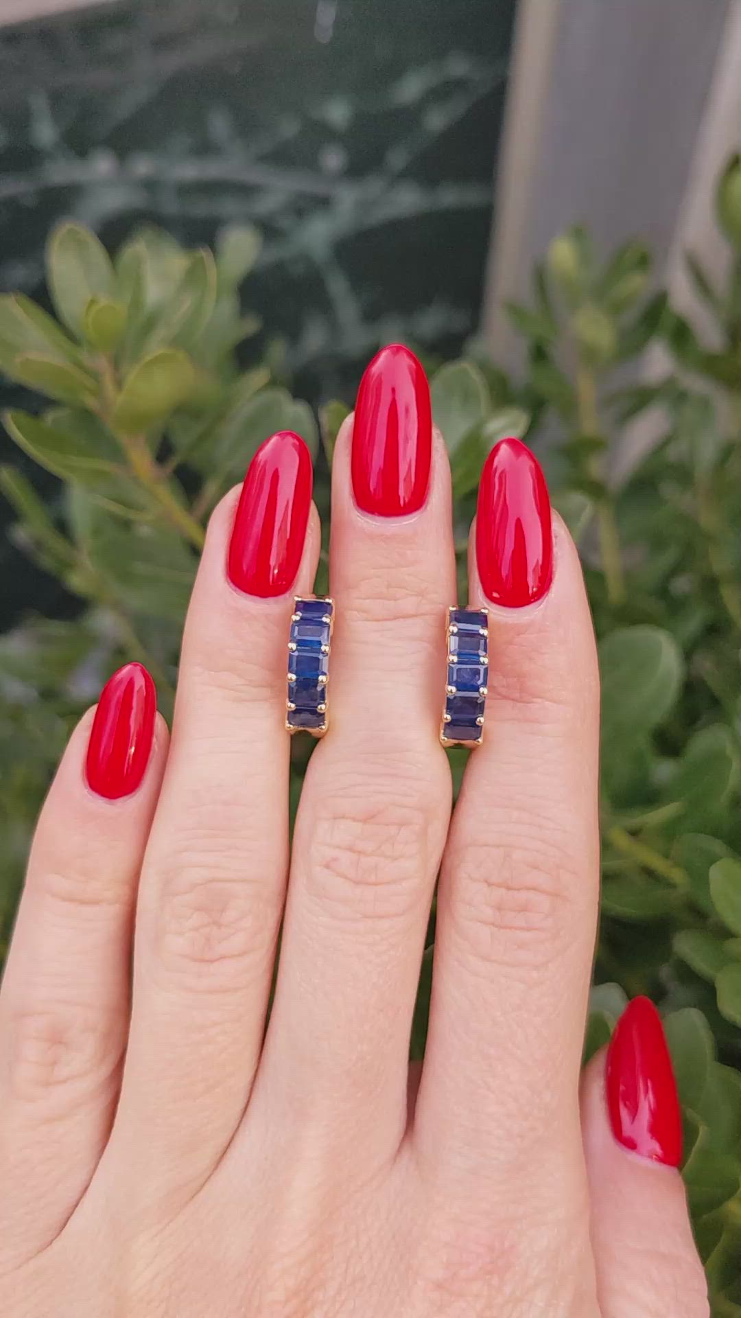 2.80&nbsp;Ct.Tw.Total Carat Weight Blue Sapphire Hoops Earrings, 14K Yellow Gold Size Video