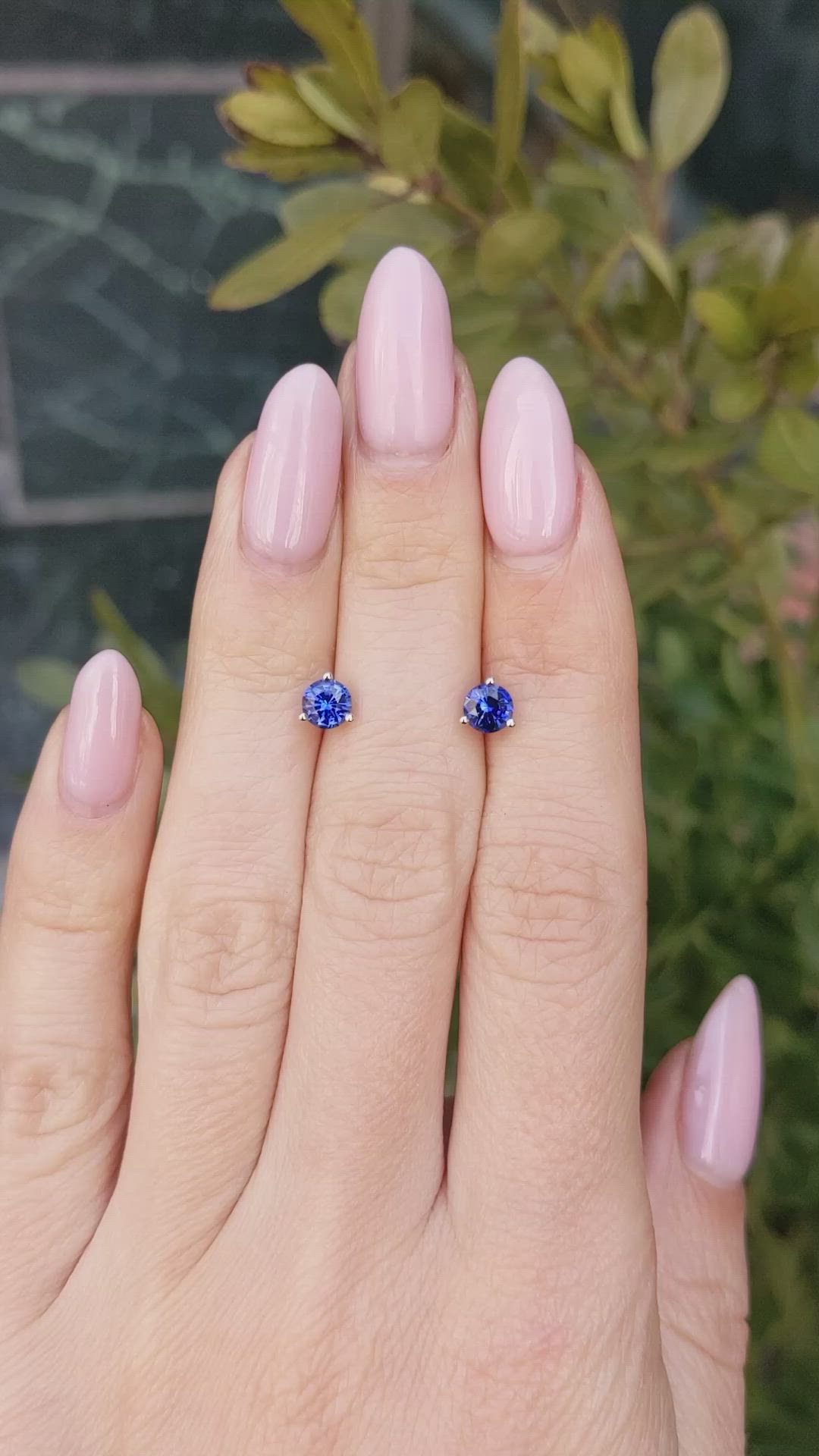 0.90&nbsp;Ct.Tw.Total Carat Weight Blue Sapphire Studs Earrings, 14K White Gold Size Video