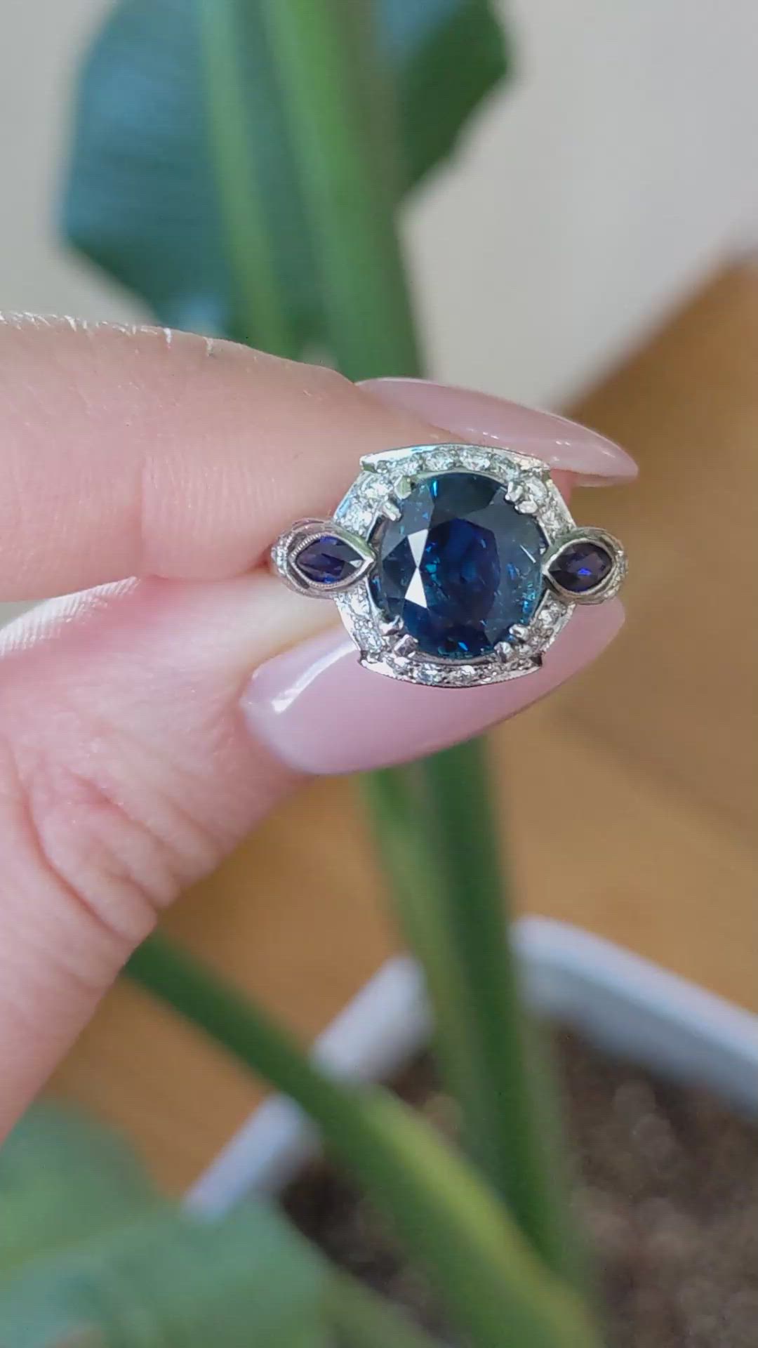 4.05 Ct. Mixed Sapphire and Natural Diamond Antique Style Ring, 18K White Gold Size Video