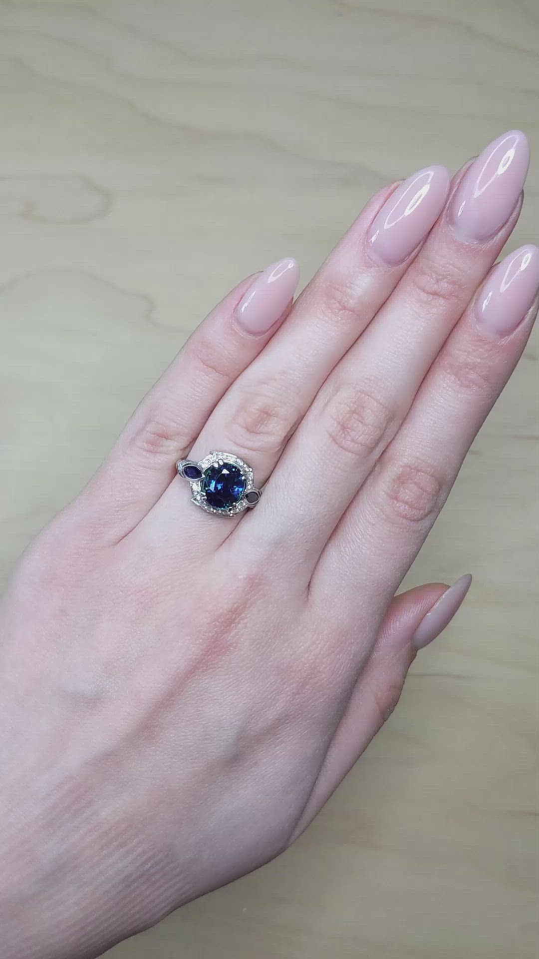 4.05 Ct. Mixed Sapphire and Natural Diamond Antique Style Ring, 18K White Gold Size Video