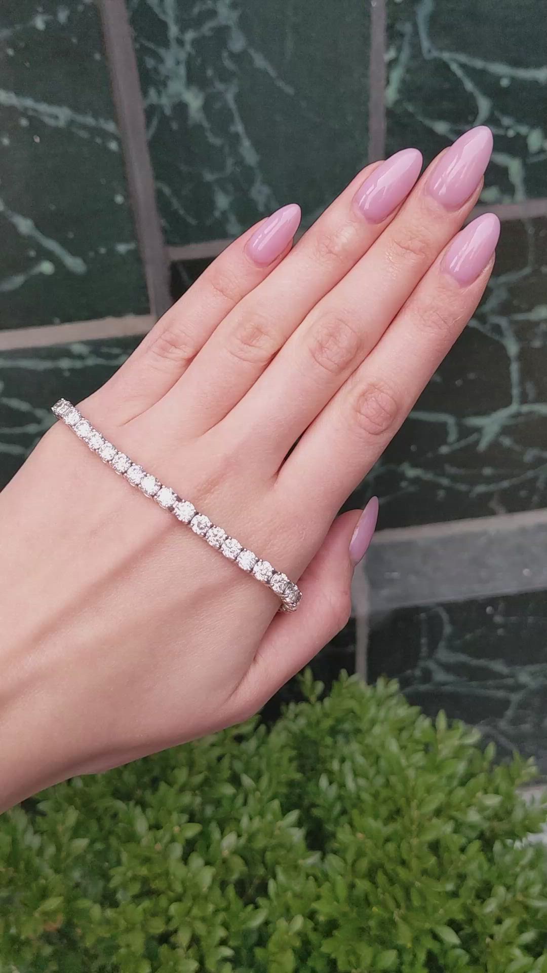 16.80&nbsp;Ct.Tw.Total Carat Weight Natural Diamond Tennis/Line Bracelet, 18K White Gold Size Video