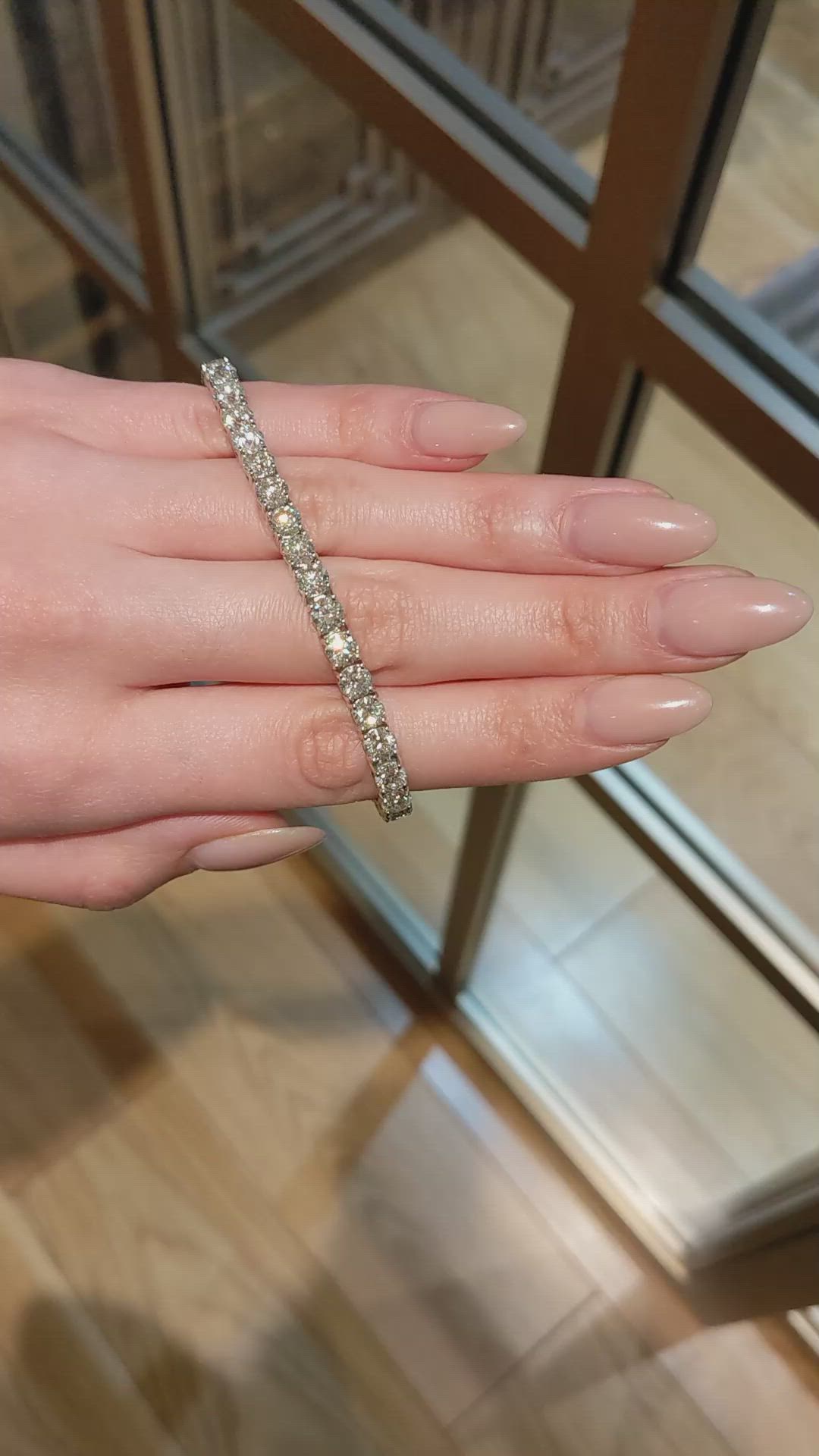 16.80&nbsp;Ct.Tw.Total Carat Weight Natural Diamond Tennis/Line Bracelet, 18K White Gold Size Video