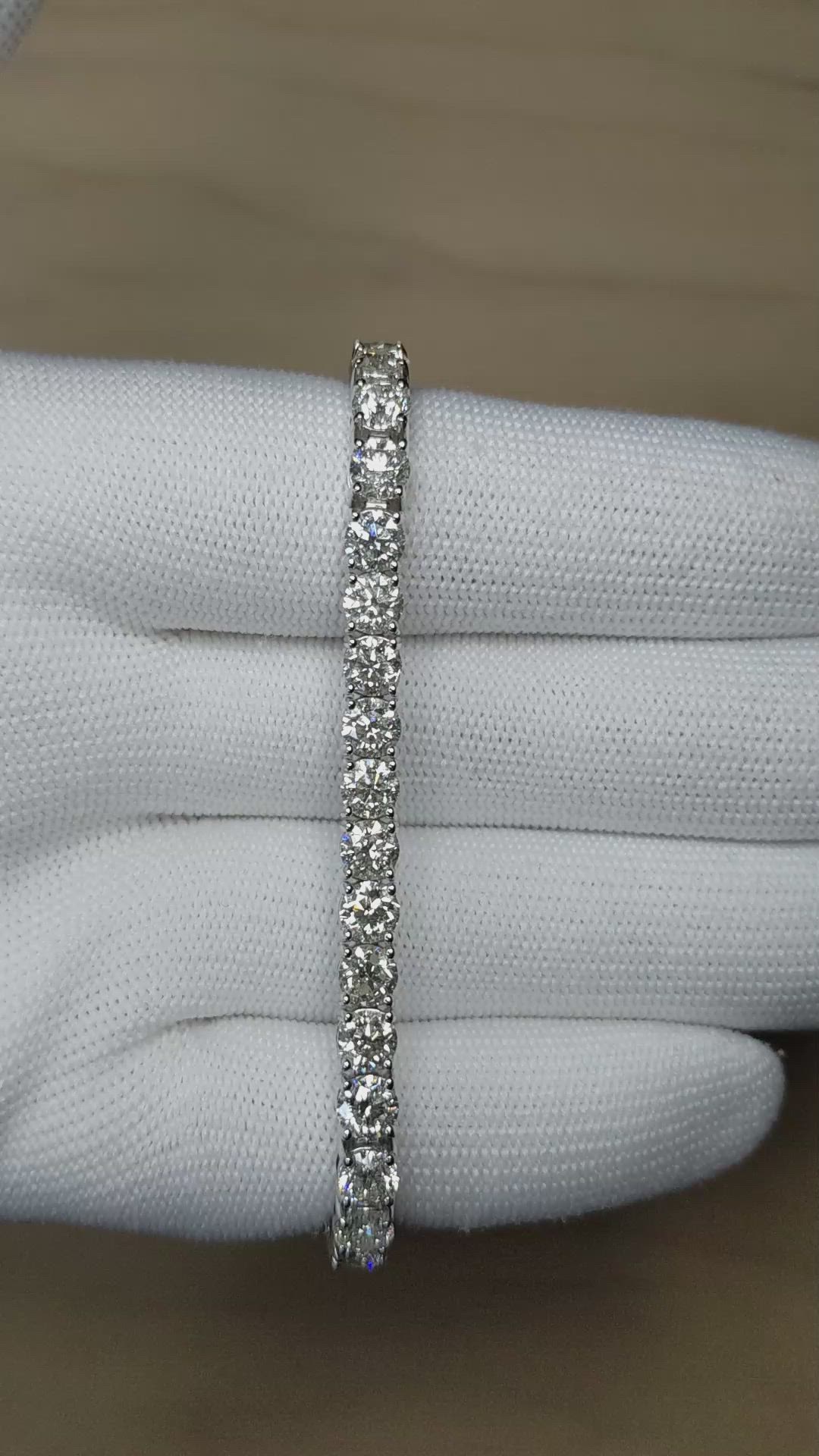 16.80&nbsp;Ct.Tw.Total Carat Weight Natural Diamond Tennis/Line Bracelet, 18K White Gold Size Video