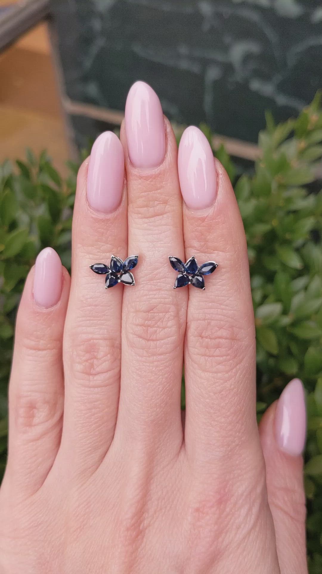 1.65&nbsp;Ct.Tw.Total Carat Weight Blue Sapphire Studs Earrings, 14K White Gold Size Video