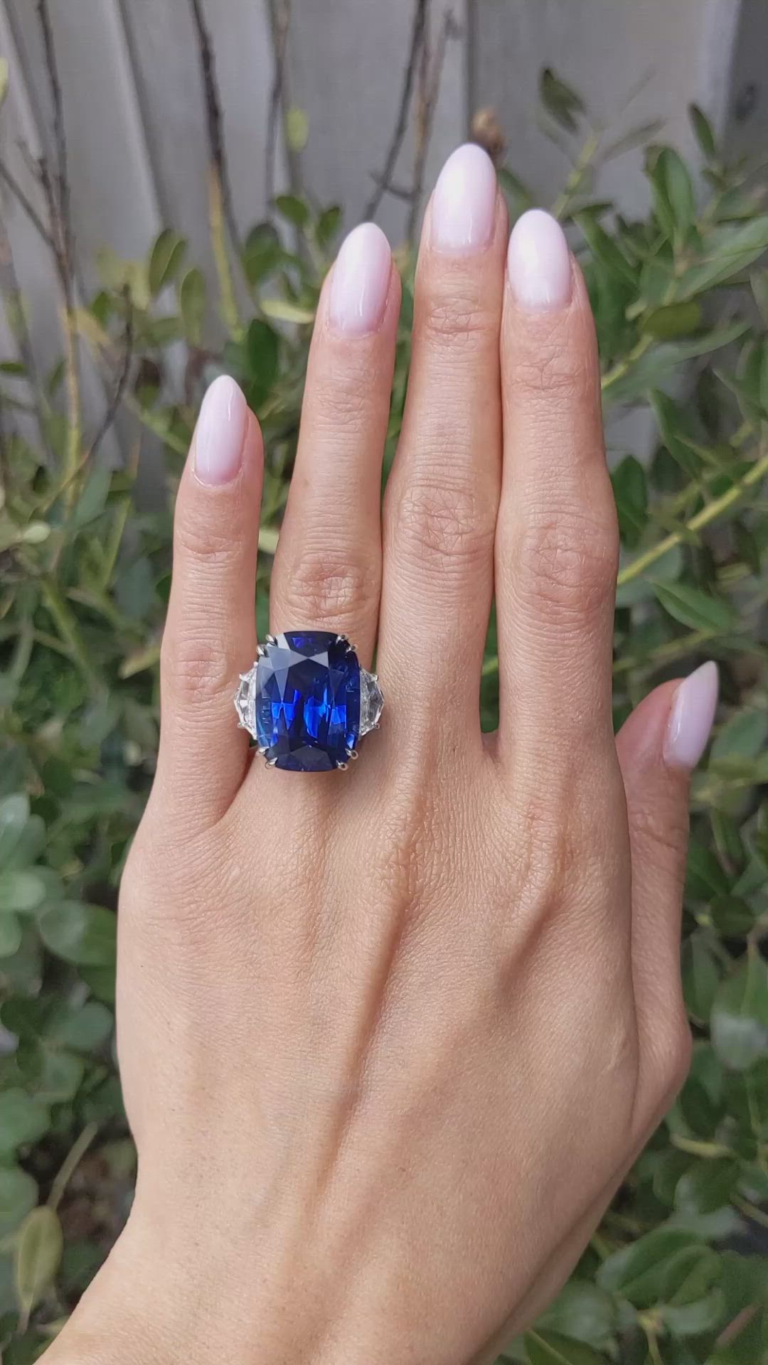 27.61 Ct. Blue Sapphire and Natural Diamond Solitaire Ring, Platinum 950 Size Video