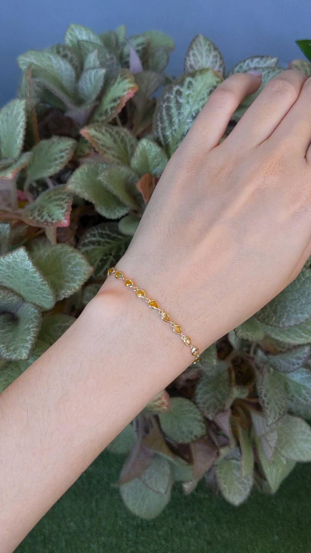 3.93 Ct.Tw.Total Carat Weight Bluish Green Sapphire Tennis/Line Bracelet, 14K Yellow Gold Size Video