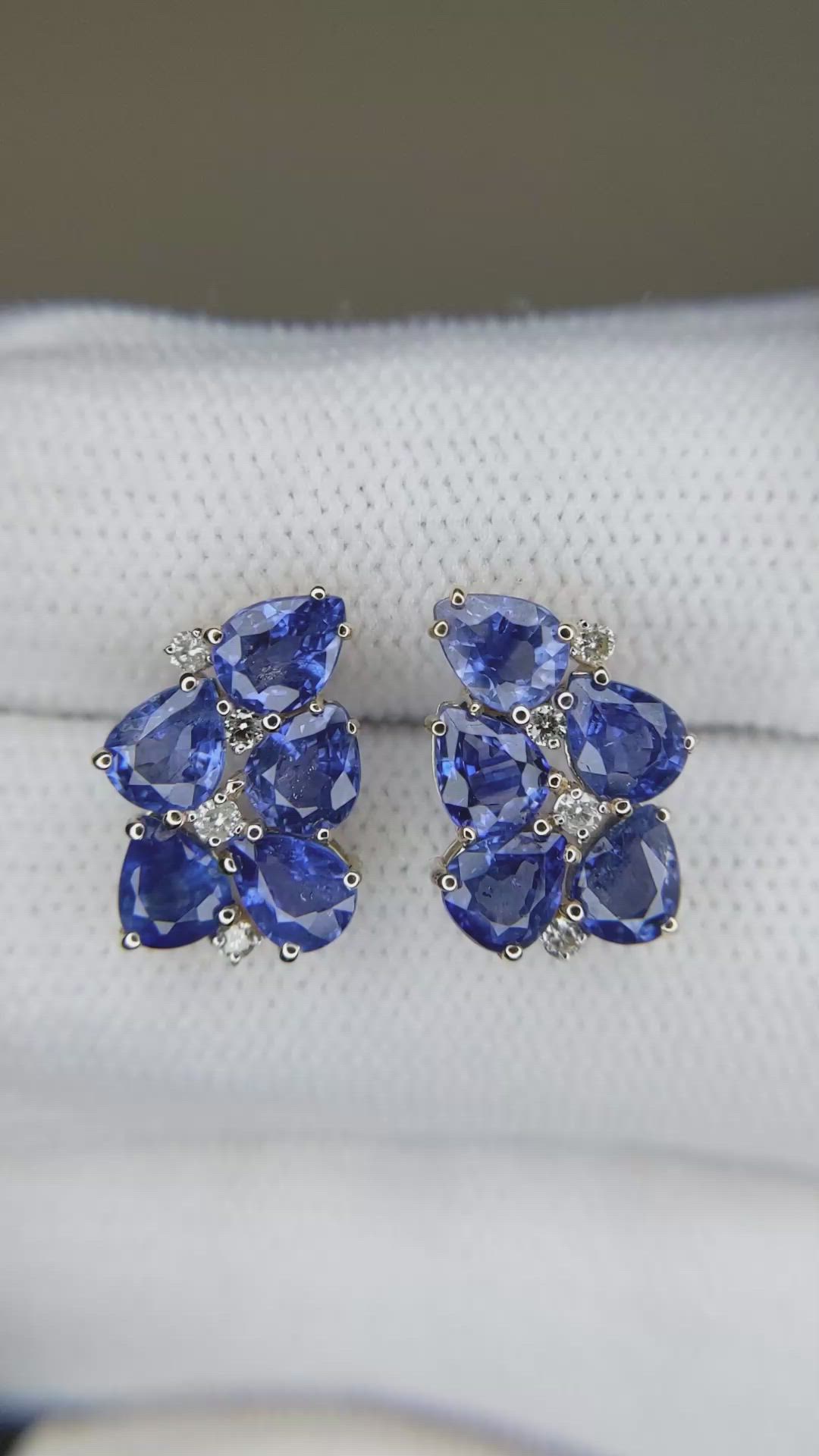 4.01 Ct.Tw.Total Carat Weight Blue Sapphire and Natural Diamond Studs Earrings, 14K Yellow Gold Size Video