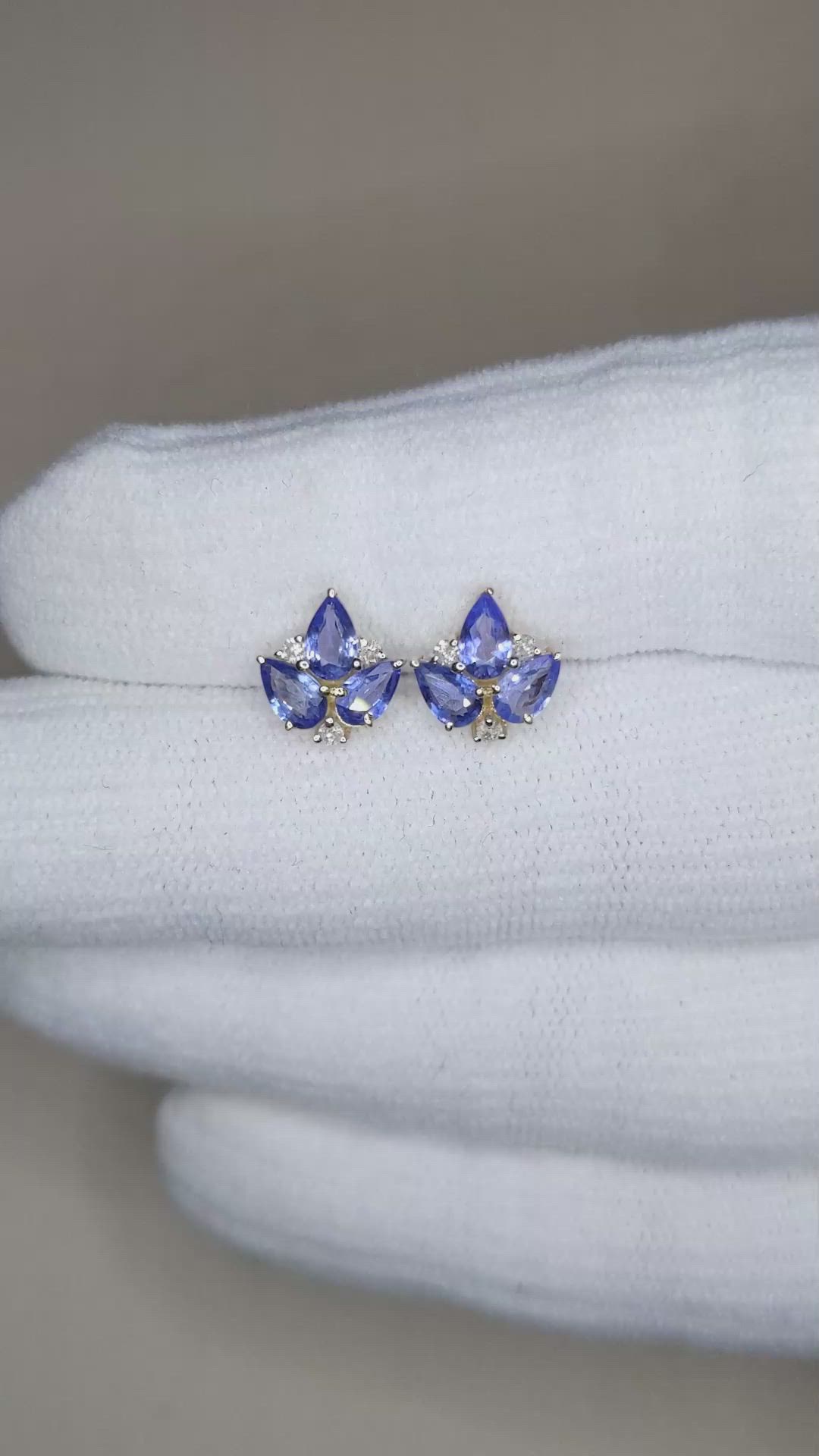 1.47 Ct.Tw.Total Carat Weight Blue Sapphire and Natural Diamond Studs Earrings, 14K Yellow Gold Size Video