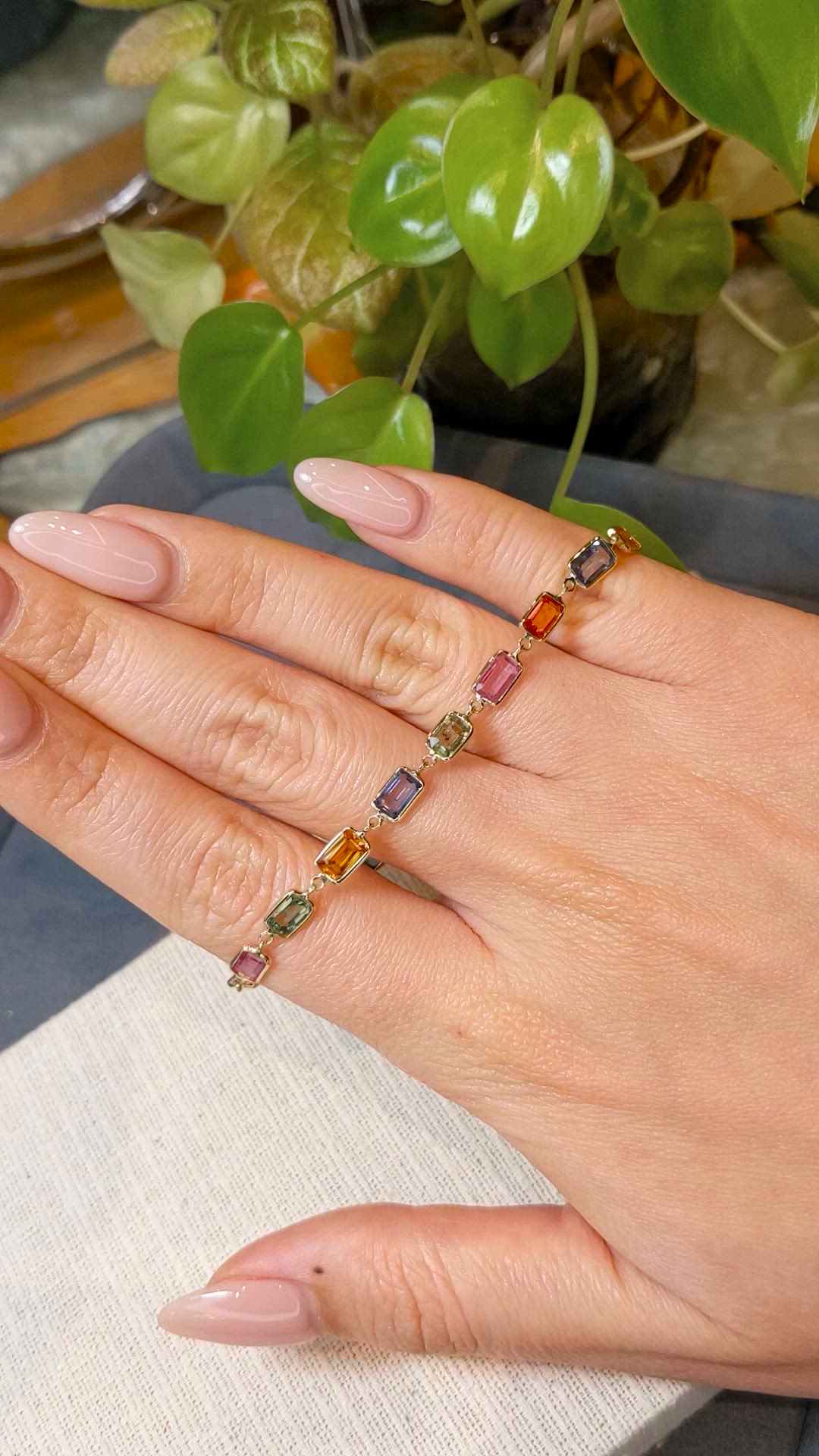9.16&nbsp;Ct.Tw.Total Carat Weight Multi Color Sapphire Tennis/Line Bracelet, 14K Yellow Gold Size Video