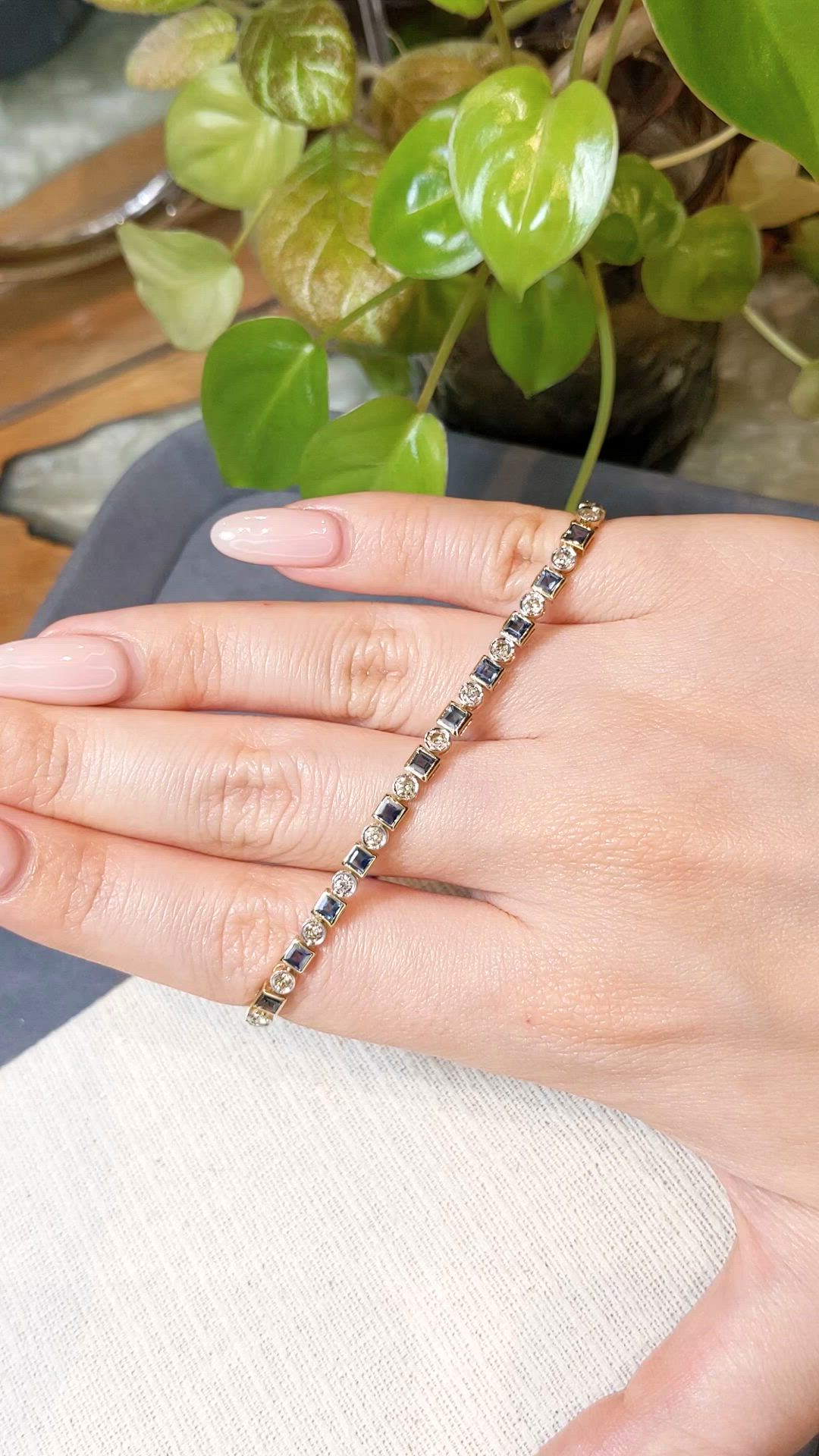 3.42&nbsp;Ct.Tw.Total Carat Weight Blue Sapphire and Natural Diamond Tennis/Line Bracelet, 14K Yellow Gold Size Video