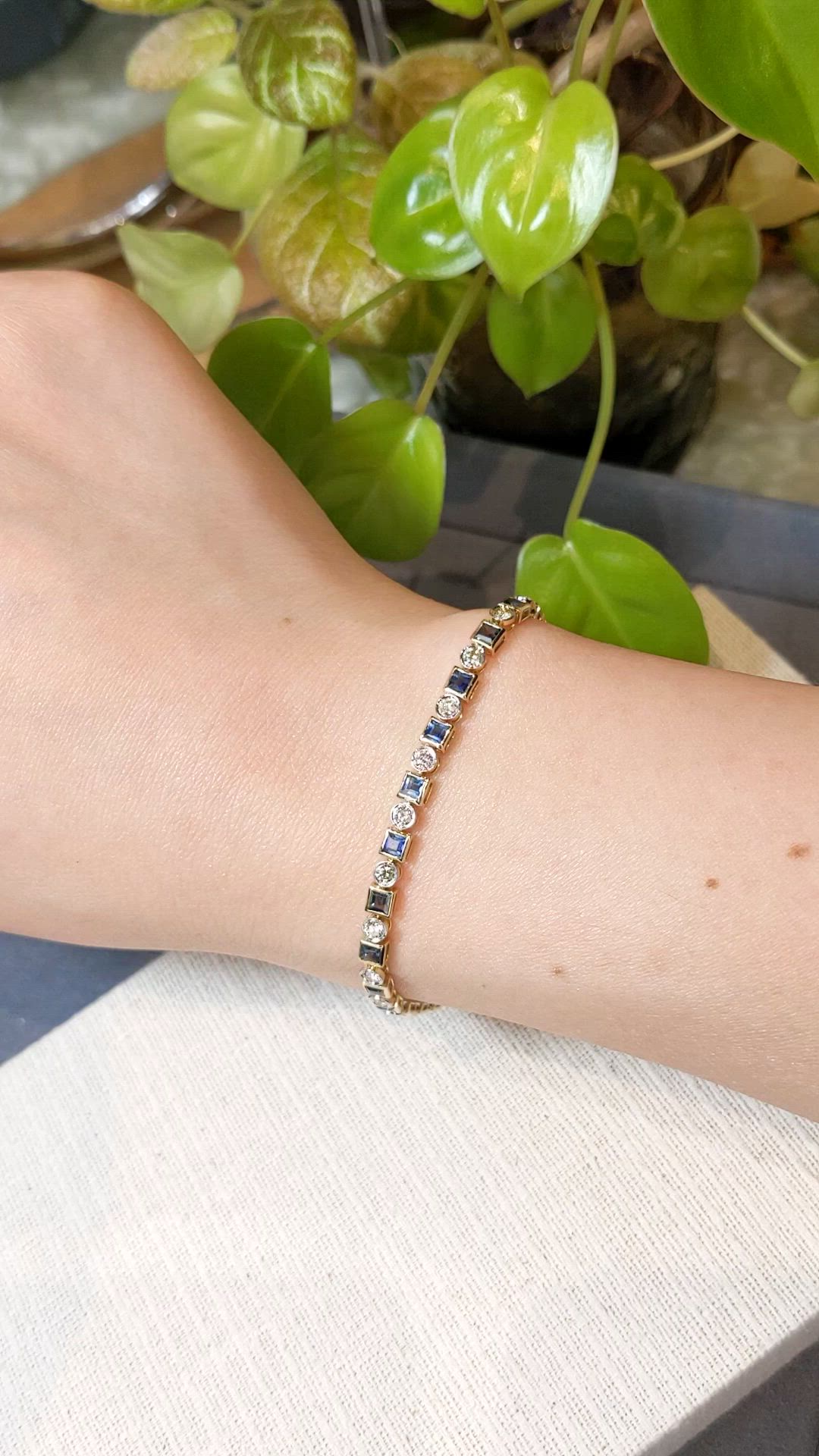 3.42&nbsp;Ct.Tw.Total Carat Weight Blue Sapphire and Natural Diamond Tennis/Line Bracelet, 14K Yellow Gold Size Video
