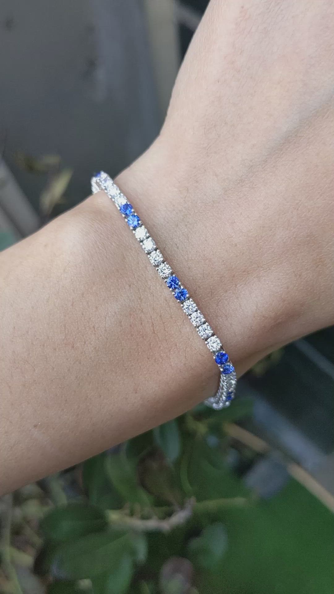 5.06&nbsp;Ct.Tw.Total Carat Weight Natural Diamond and Blue Sapphire Tennis/Line Bracelet, 18K White Gold Size Video