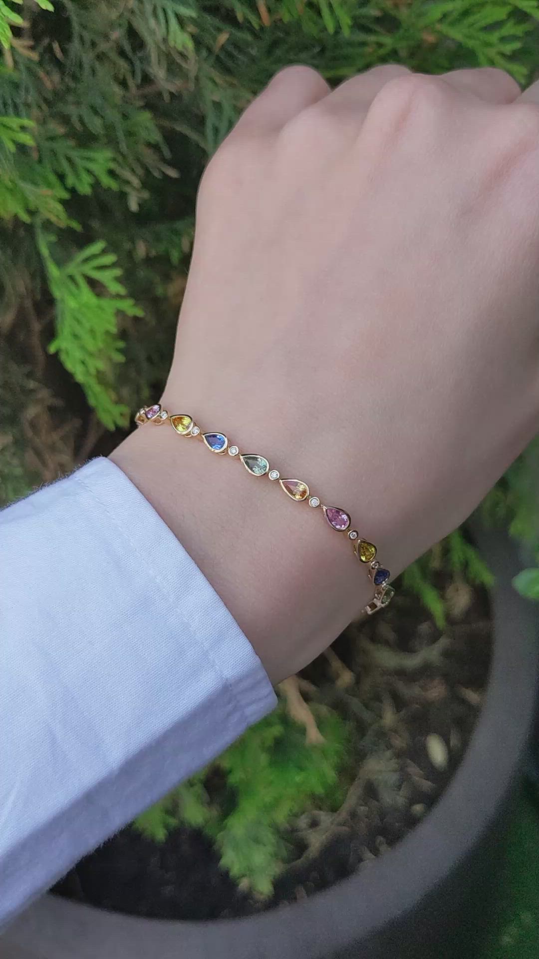 5.53 Ct.Tw.Total Carat Weight Multi Color Sapphire and Natural Diamond Bezel Bracelet, 14K Yellow Gold Size Video