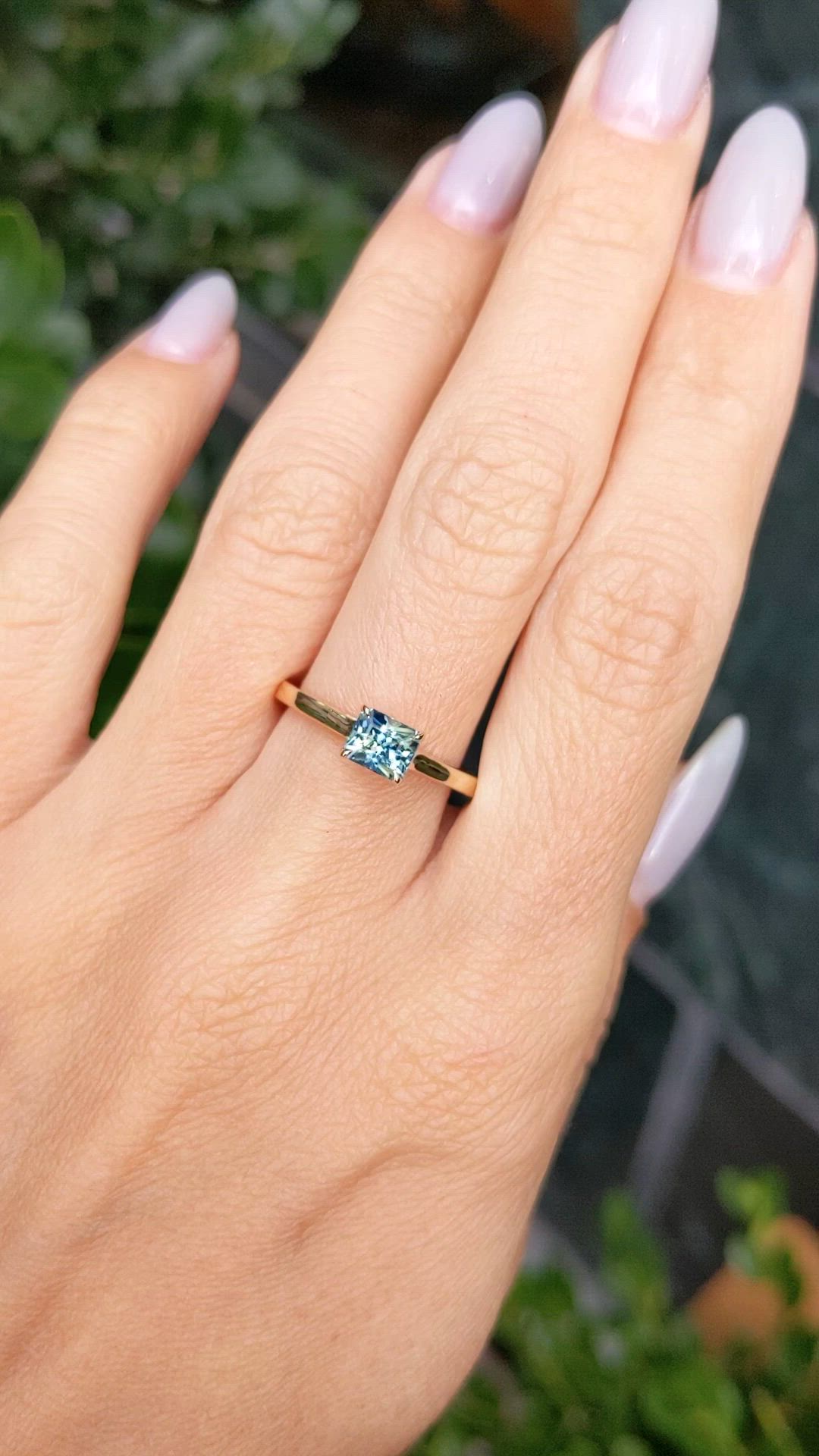0.90 Ct. Bi Color / Parti Sapphire Solitaire Ring, 14K Yellow Gold Size Video