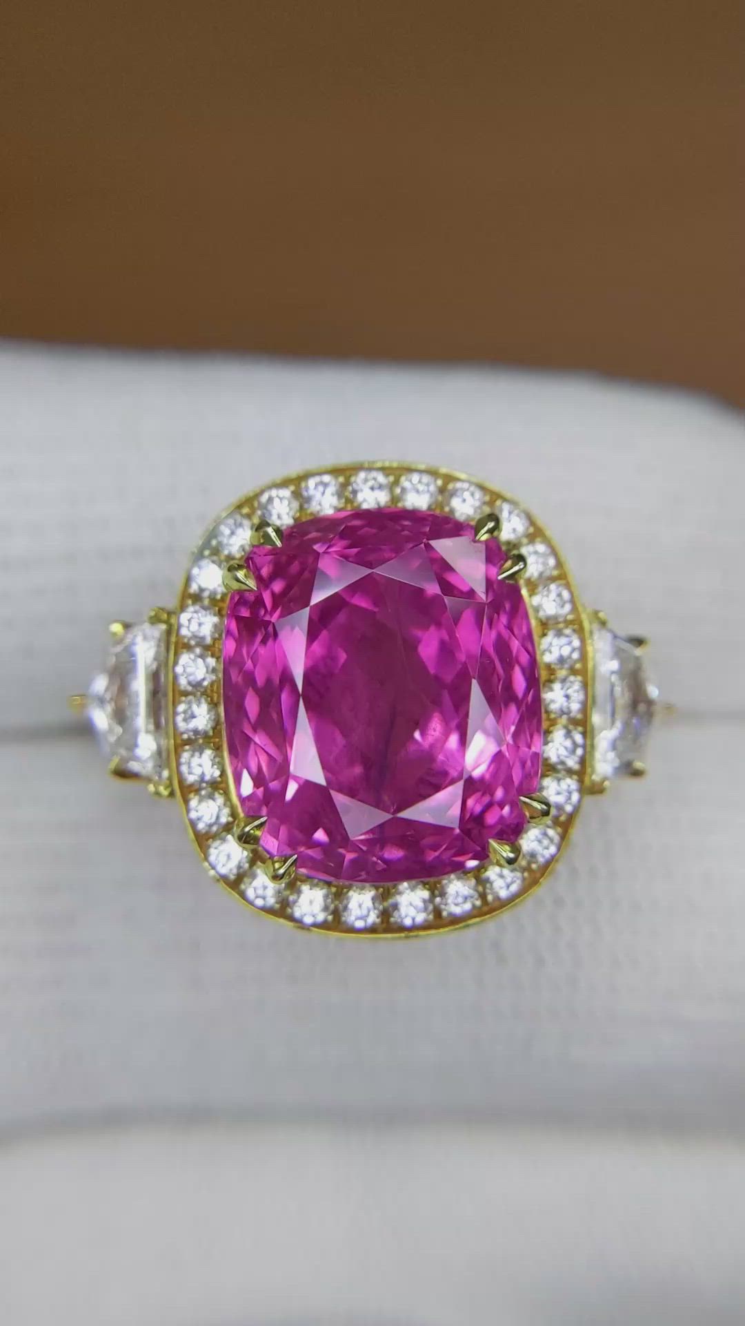 16.89 Ct. Pink Sapphire and Natural Diamond Antique Style Ring, 18K Yellow Gold Size Video