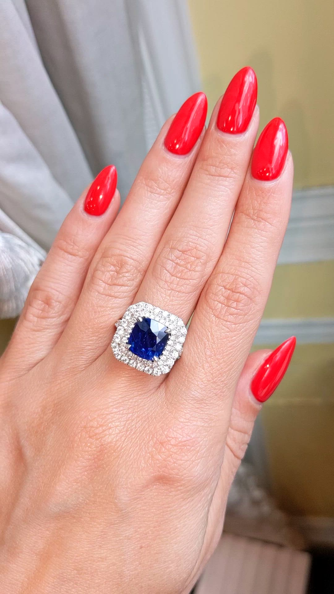 4.35 Ct. Blue Sapphire and Natural Diamond Antique Style Ring, 18K White Gold Size Video