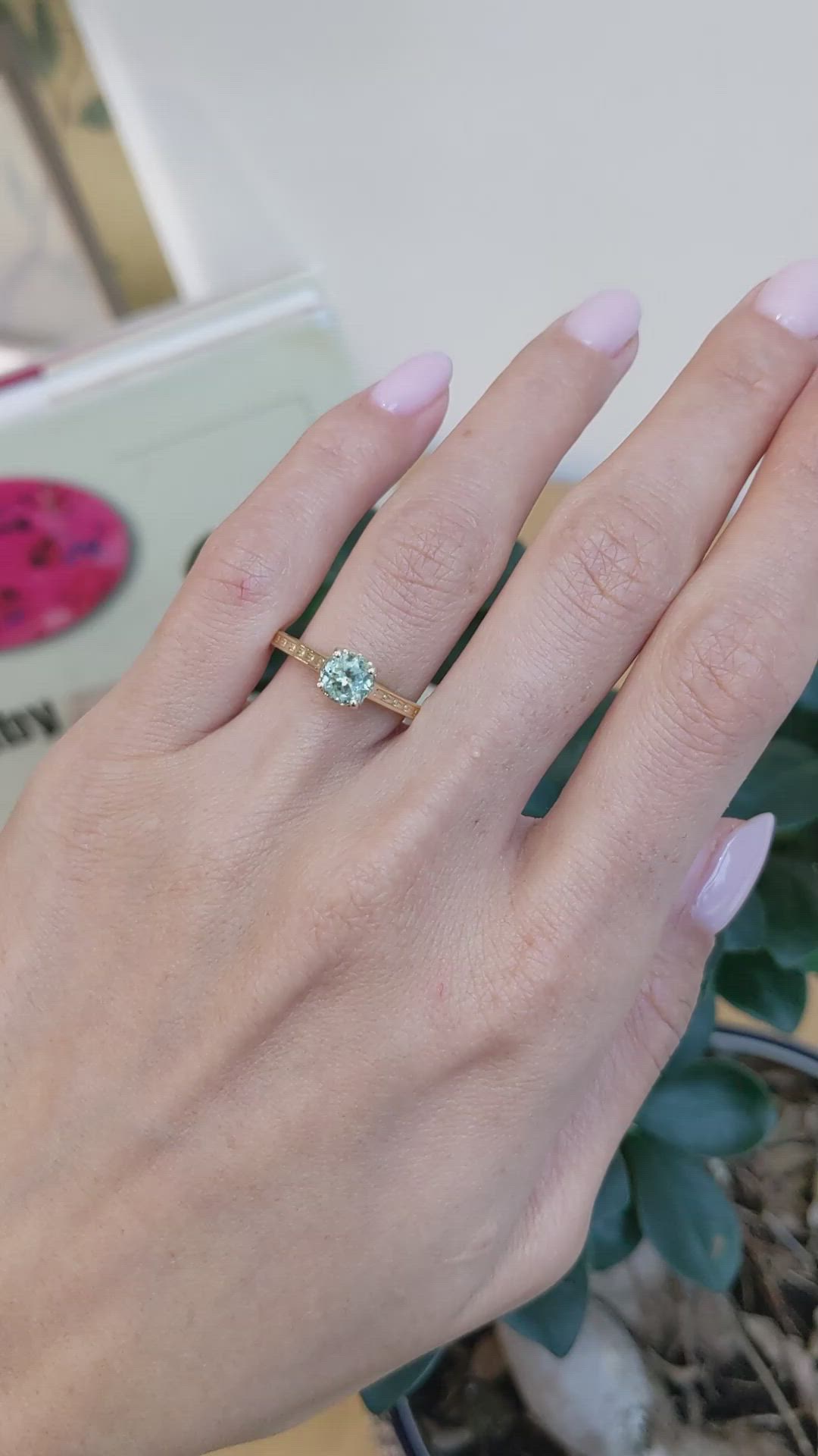 1.26 Ct. Green Sapphire Antique Style Ring, 14K Yellow Gold Size Video