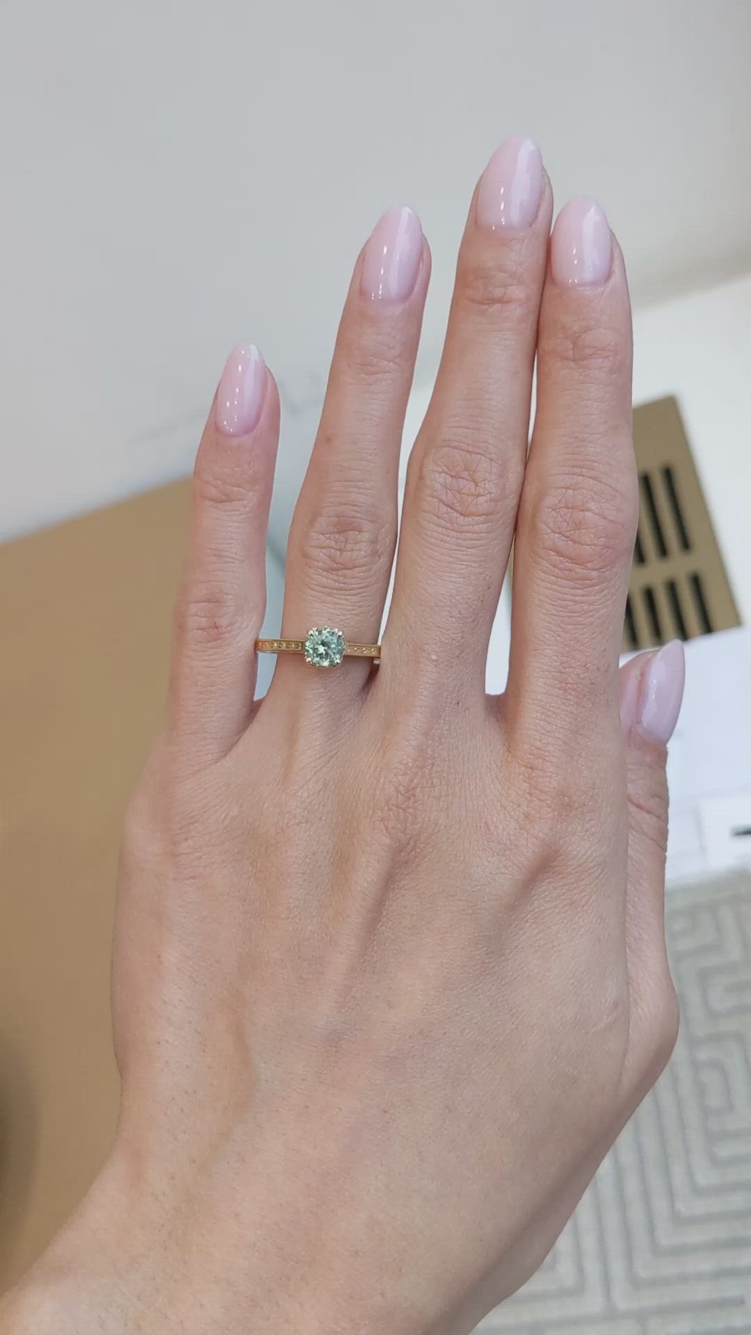 1.26 Ct. Green Sapphire Antique Style Ring, 14K Yellow Gold Size Video