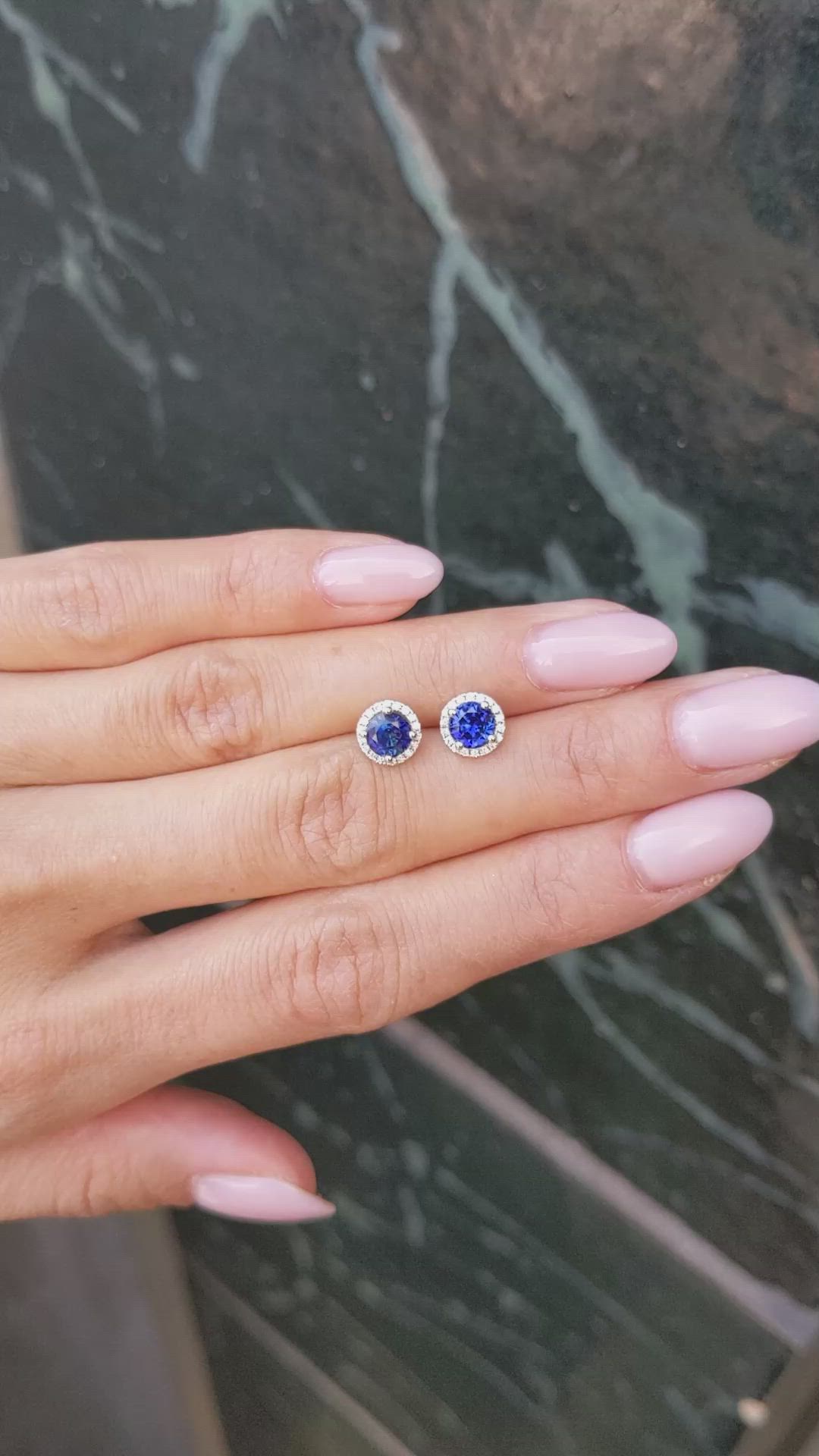 1.25&nbsp;Ct.Tw.Total Carat Weight Blue Sapphire and Natural Diamond Studs Earrings, 18K White Gold Size Video