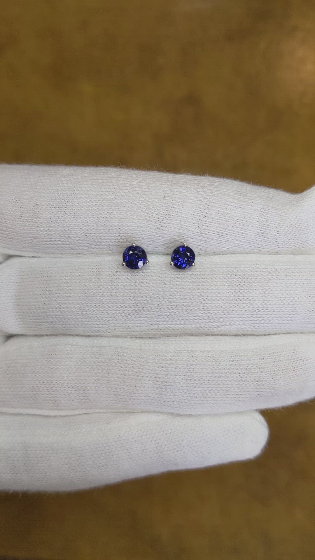 1.00&nbsp;Ct.Tw.Total Carat Weight Blue Sapphire Studs Earrings, 14K White Gold Size Video