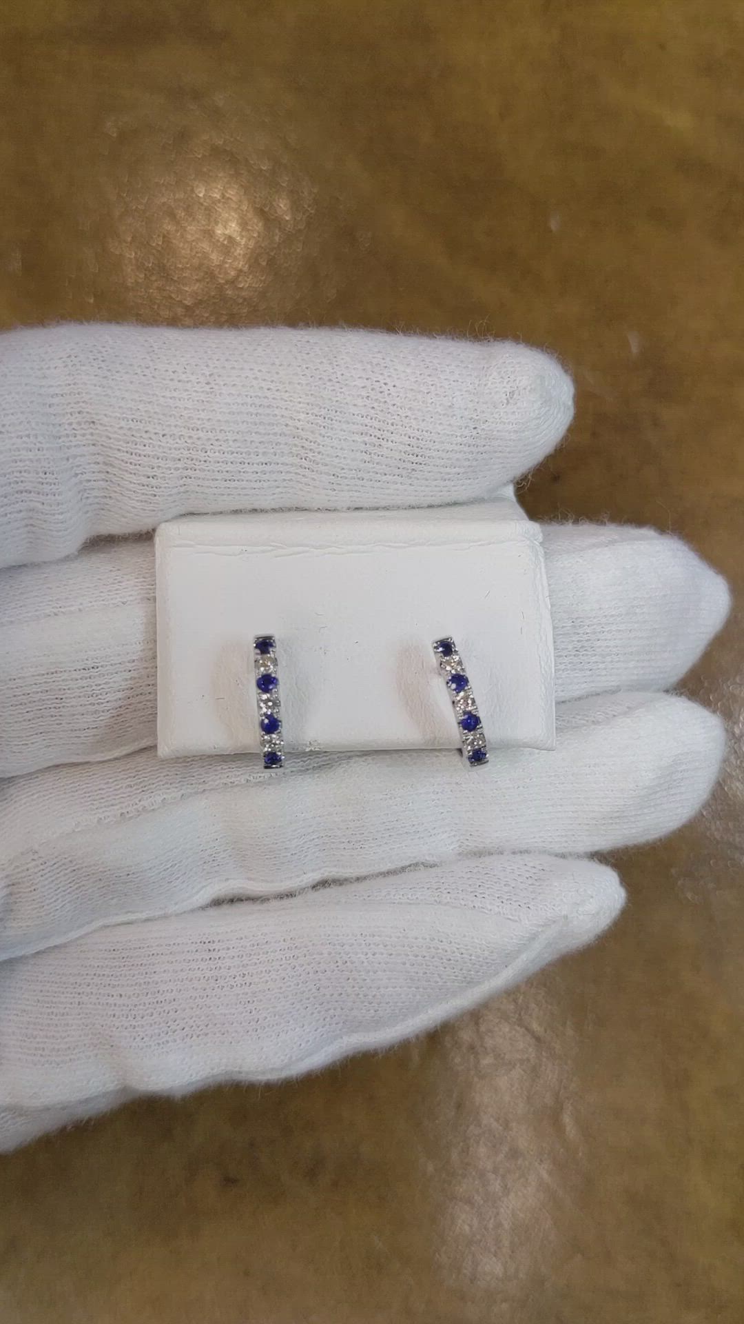 0.13&nbsp;Ct.Tw.Total Carat Weight Blue Sapphire and Natural Diamond Hoops Earrings, 14K White Gold Size Video