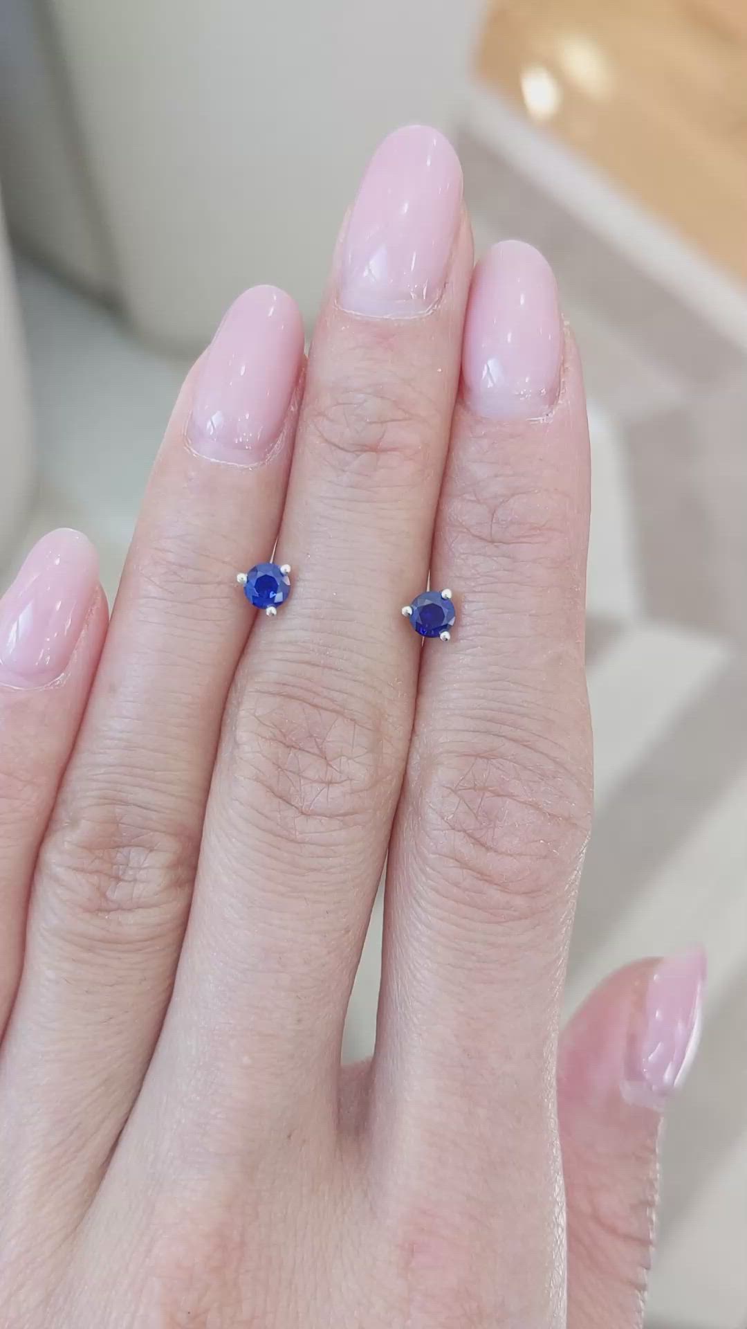 0.75&nbsp;Ct.Tw.Total Carat Weight Blue Sapphire Studs Earrings, 14K White Gold Size Video